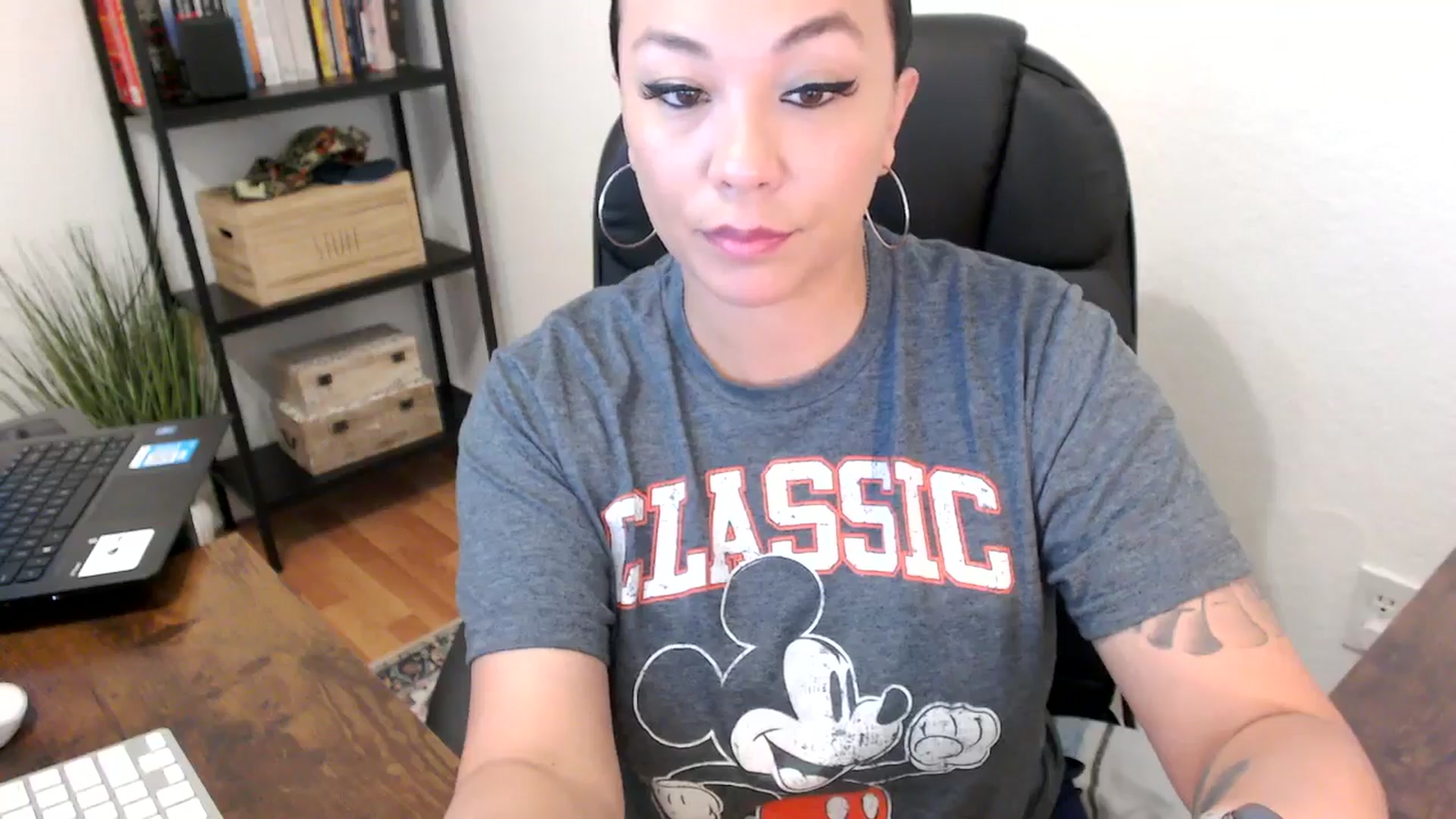 Gallery image thumbnail from MickaylaMoon's myfreecams stream on, 07/31/2024, 14:51 image 8 of 20