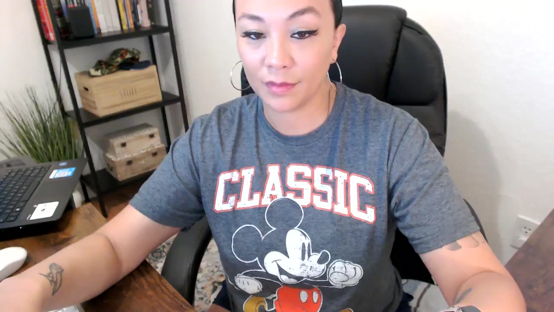 Gallery image thumbnail from MickaylaMoon's myfreecams stream on, 07/31/2024, 14:51 image 2 of 20