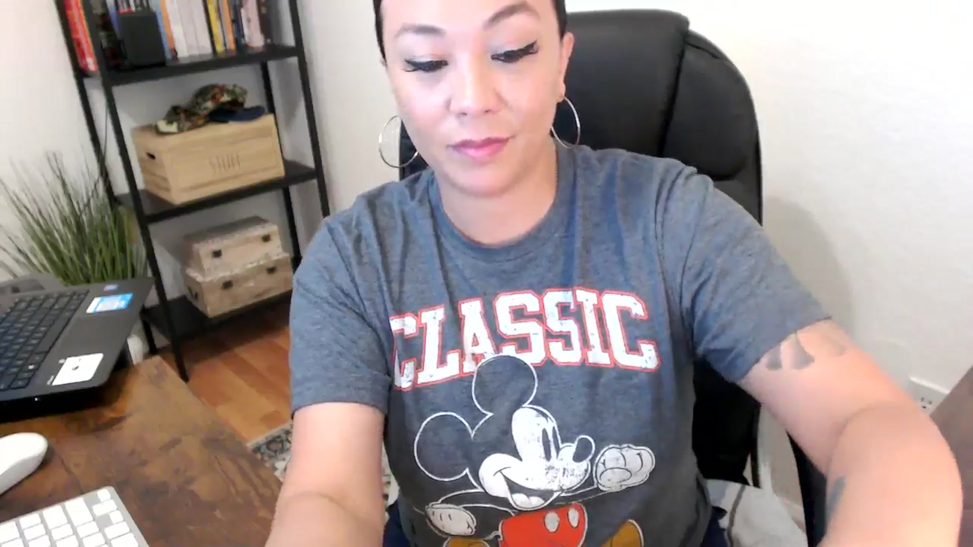 Gallery image thumbnail from MickaylaMoon's myfreecams stream on, 07/31/2024, 14:51 image 6 of 20