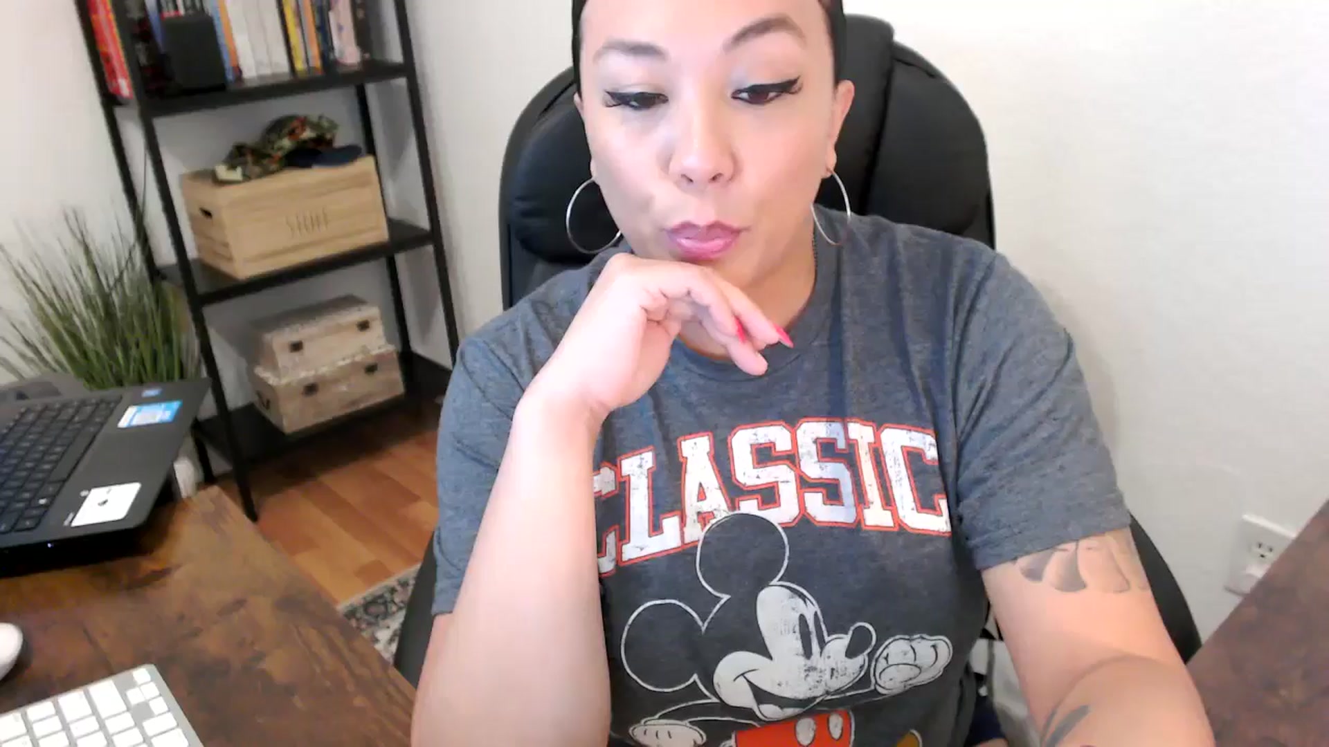 Gallery image thumbnail from MickaylaMoon's myfreecams stream on, 07/31/2024, 14:51 image 12 of 20