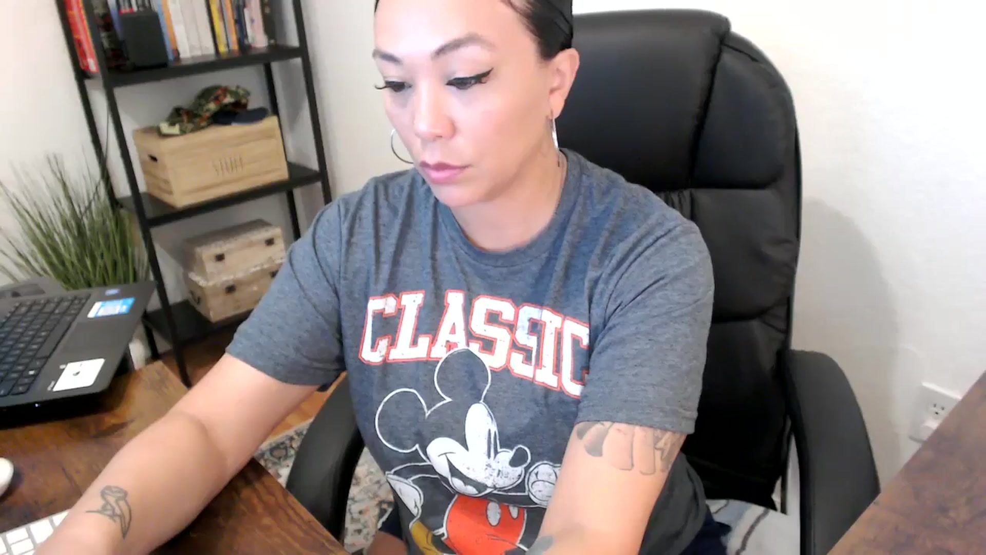 Gallery image thumbnail from MickaylaMoon's myfreecams stream on, 07/31/2024, 14:51 image 18 of 20