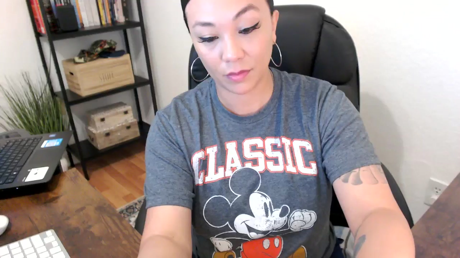 Gallery image thumbnail from MickaylaMoon's myfreecams stream on, 07/31/2024, 14:51 image 7 of 20