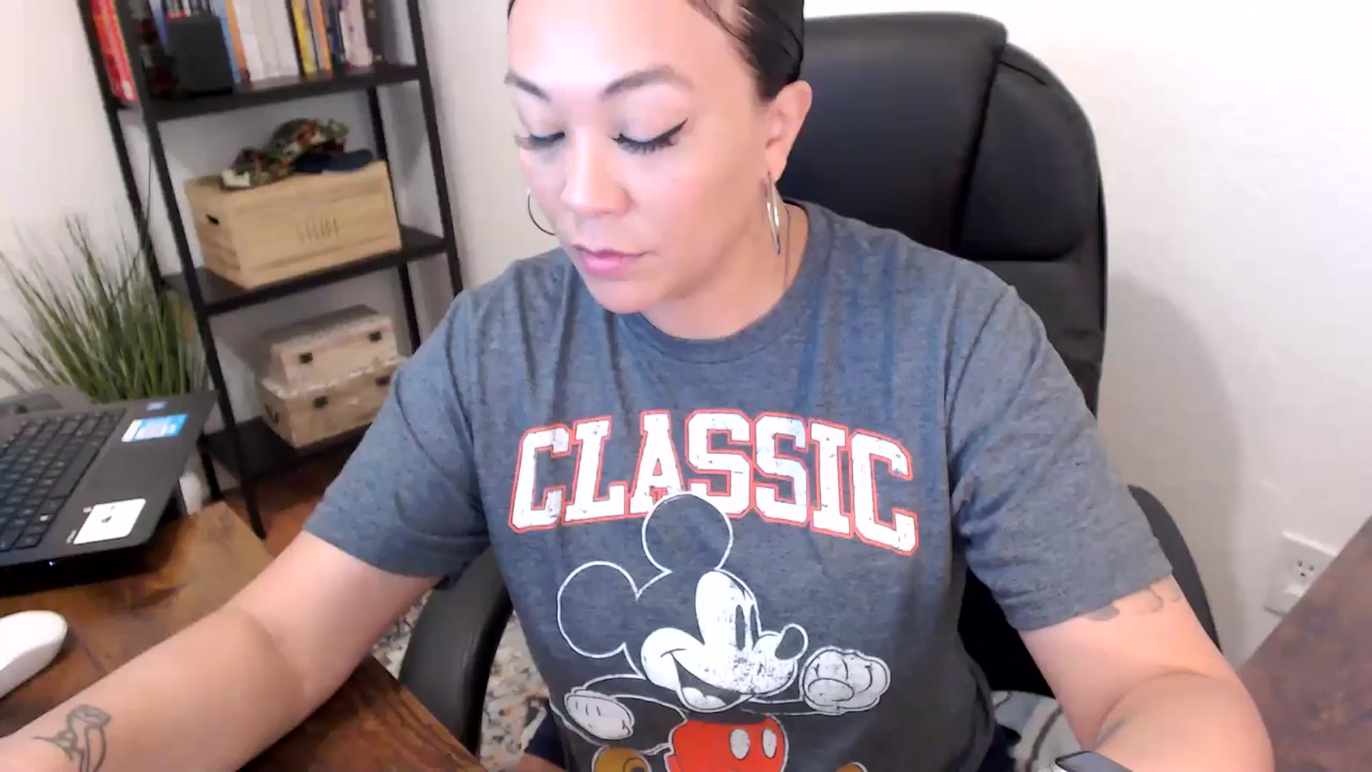 Gallery image thumbnail from MickaylaMoon's myfreecams stream on, 07/31/2024, 14:51 image 1 of 20