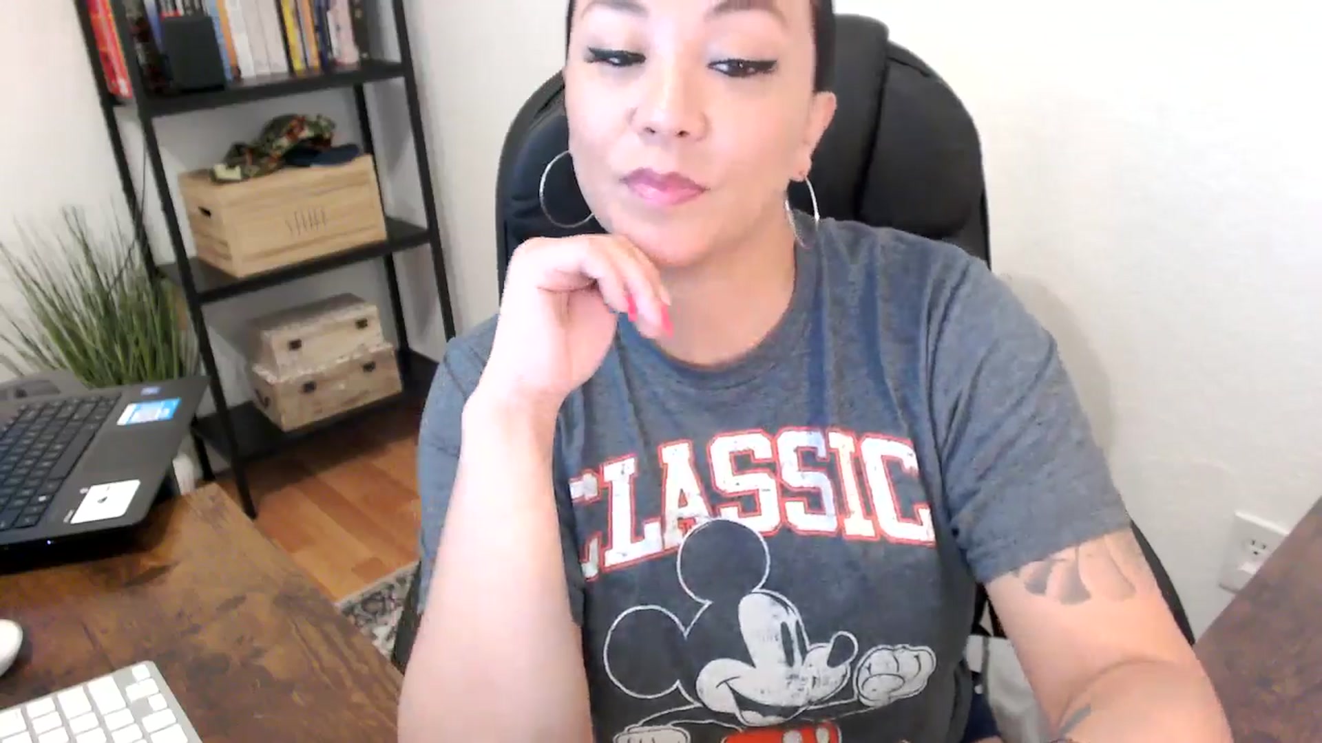 Gallery image thumbnail from MickaylaMoon's myfreecams stream on, 07/31/2024, 14:51 image 13 of 20