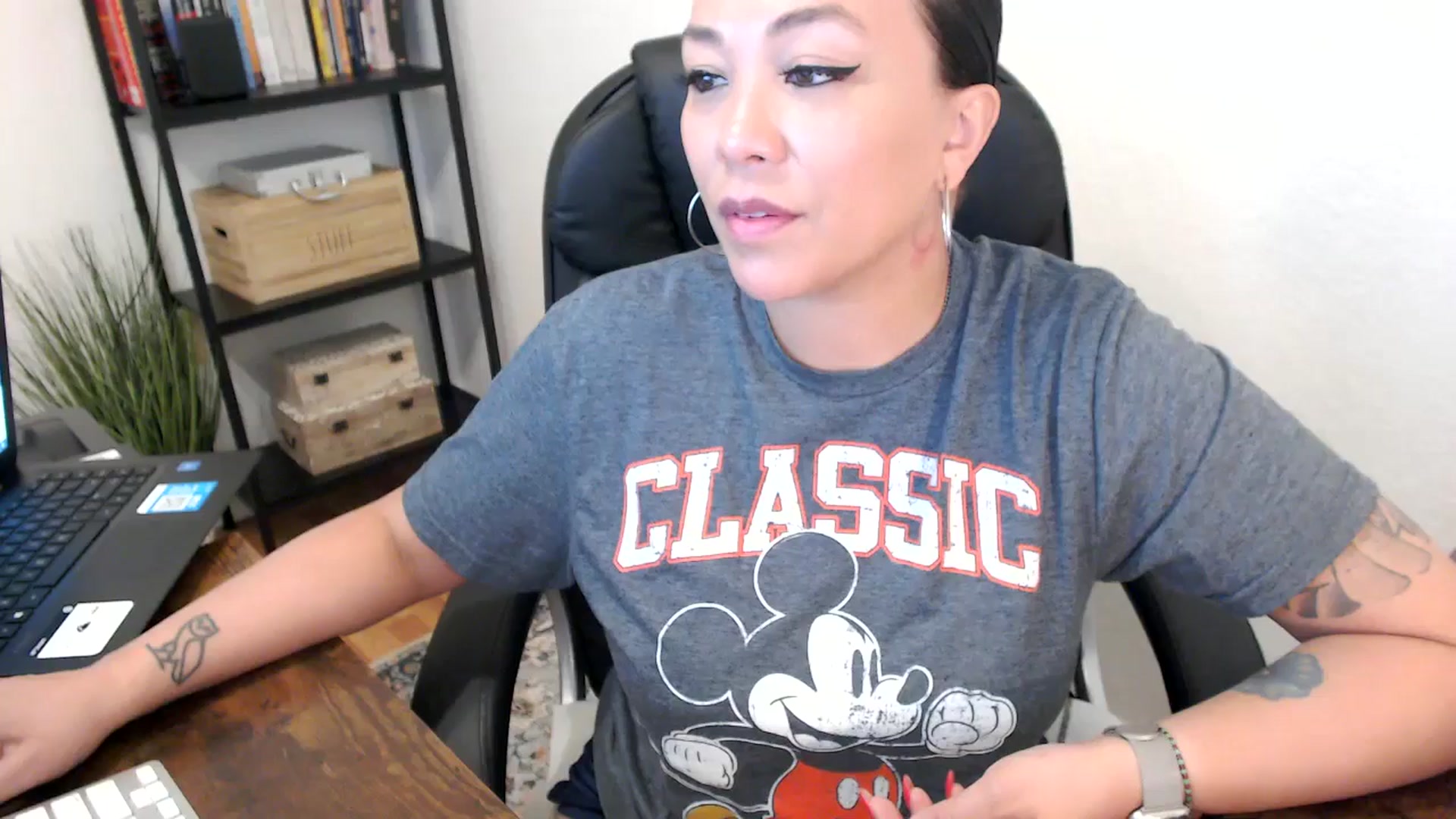 Gallery image thumbnail from MickaylaMoon's myfreecams stream on, 07/31/2024, 15:25 image 18 of 20