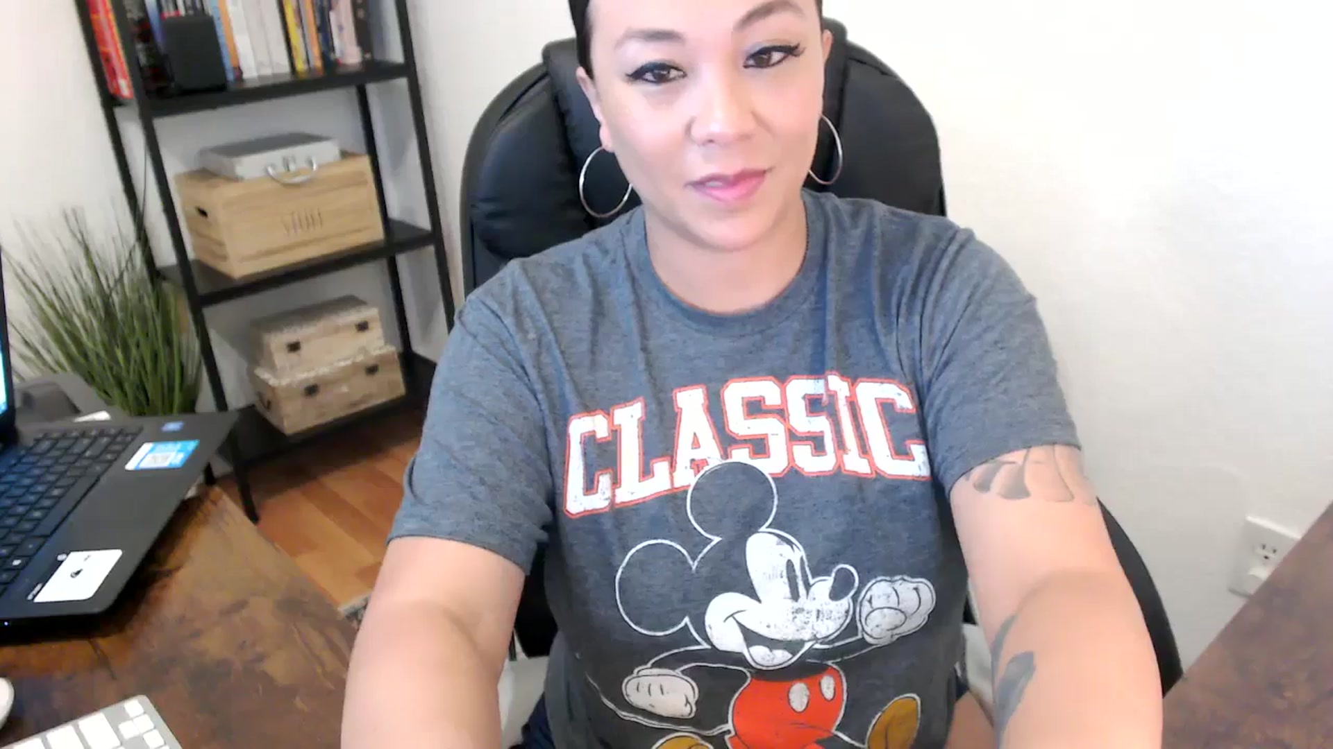 Gallery image thumbnail from MickaylaMoon's myfreecams stream on, 07/31/2024, 15:25 image 20 of 20