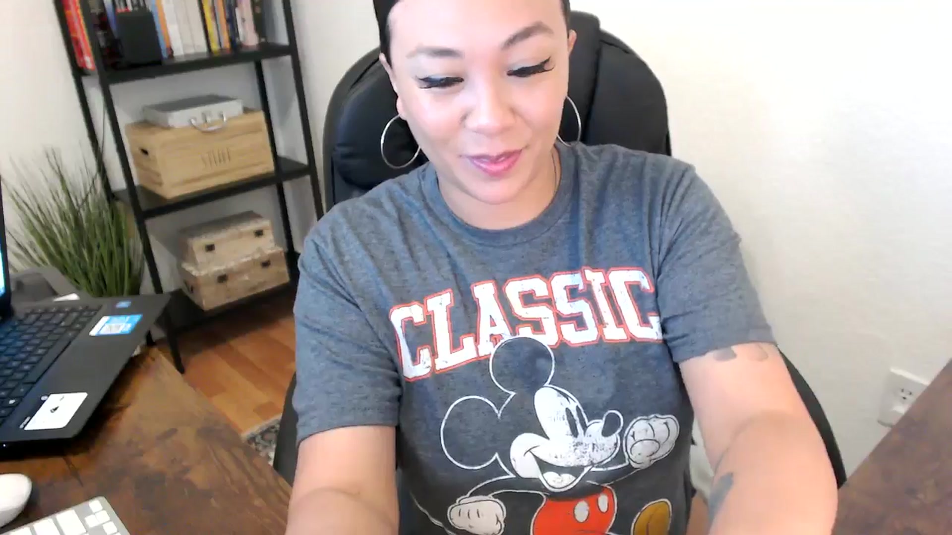 Gallery image thumbnail from MickaylaMoon's myfreecams stream on, 07/31/2024, 15:25 image 16 of 20