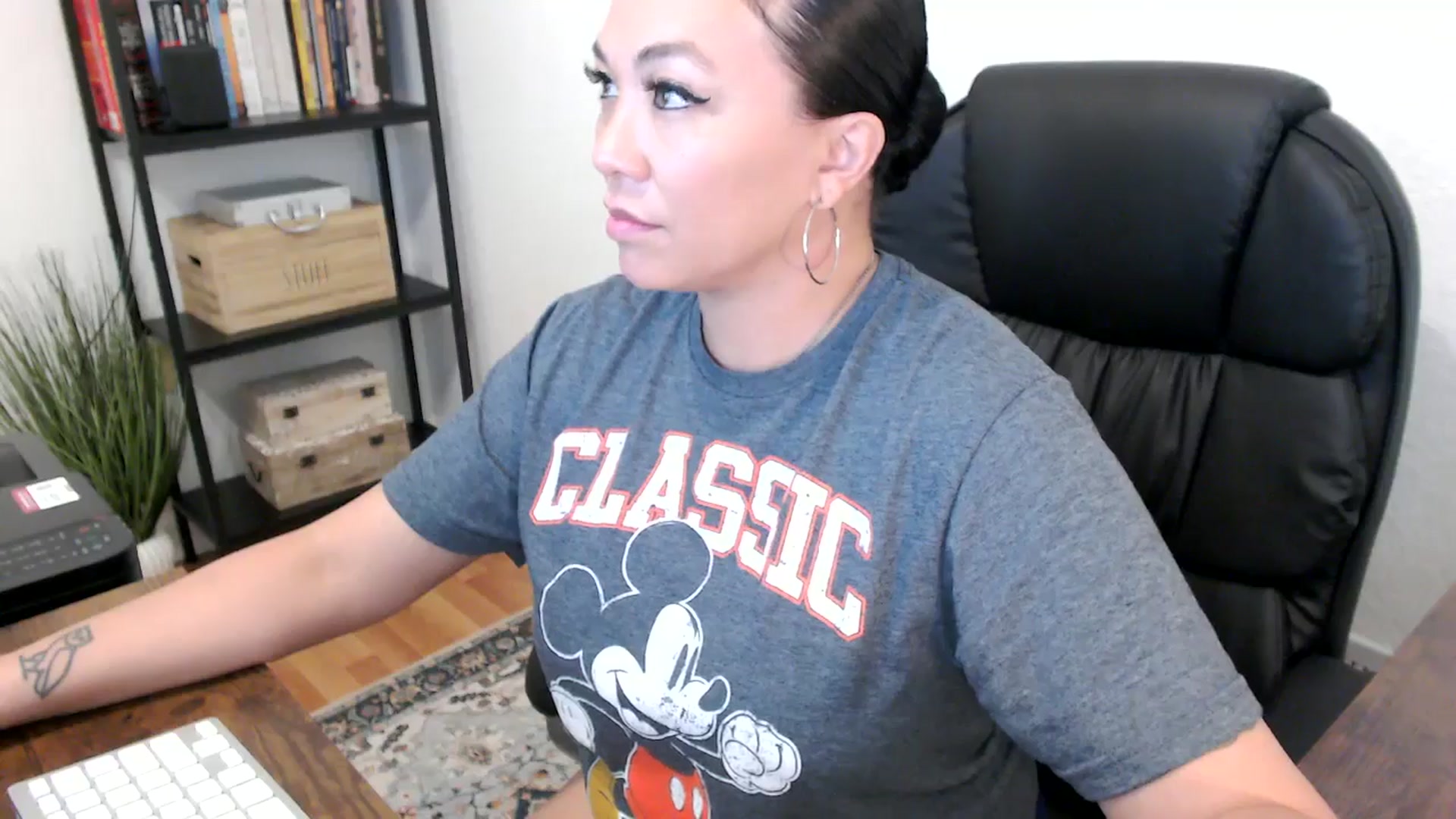 Gallery image thumbnail from MickaylaMoon's myfreecams stream on, 07/31/2024, 15:55 image 11 of 20