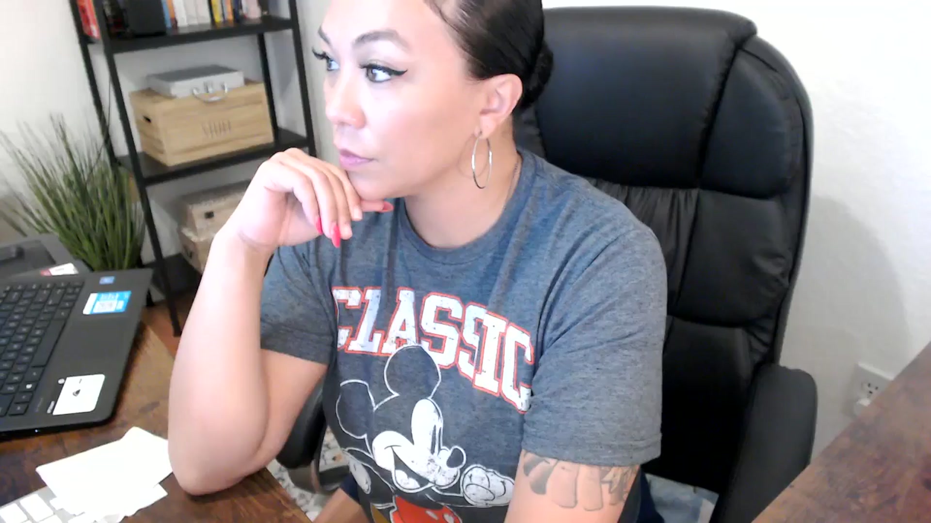 Gallery image thumbnail from MickaylaMoon's myfreecams stream on, 07/31/2024, 18:03 image 4 of 20