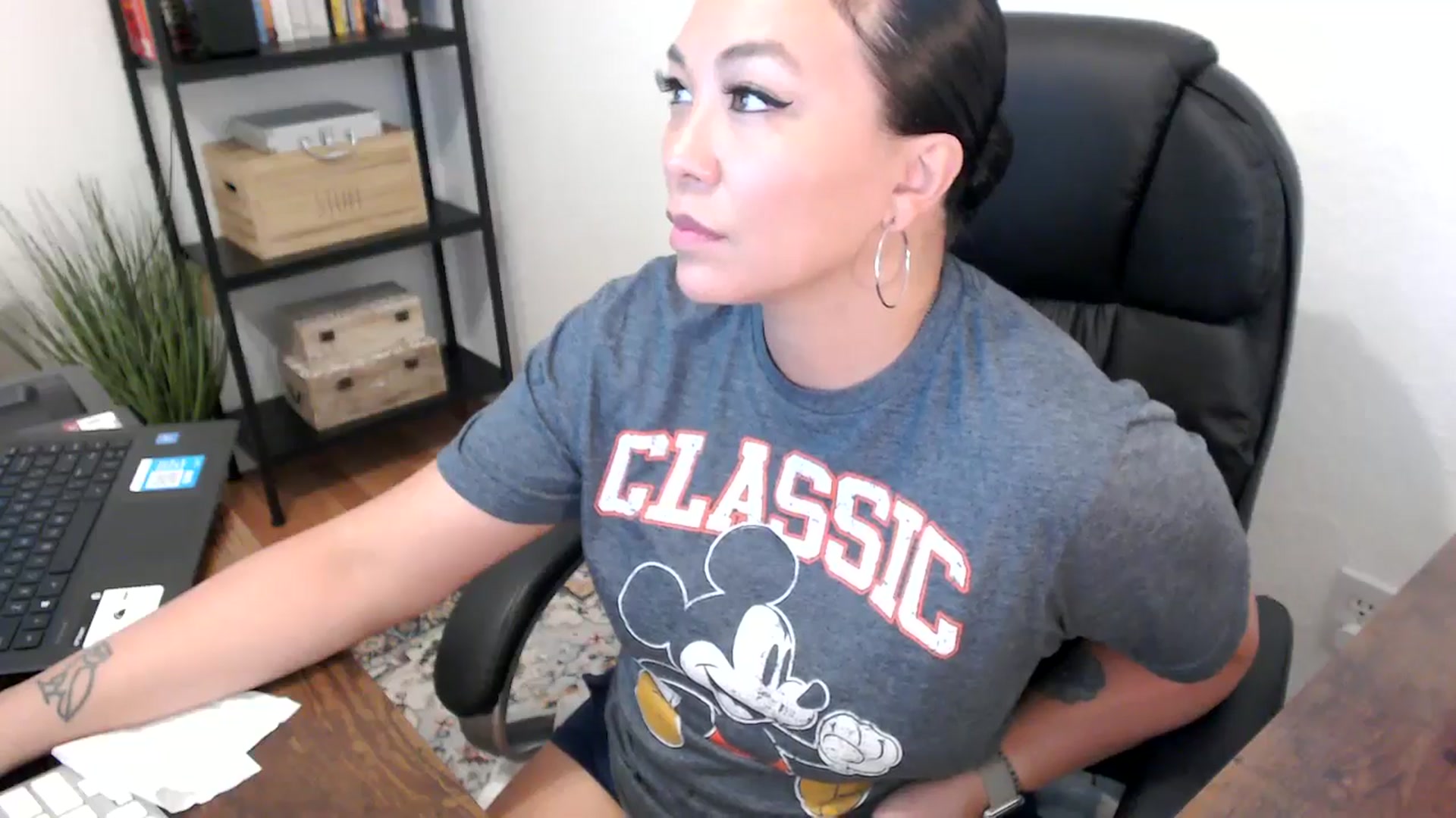 Gallery image thumbnail from MickaylaMoon's myfreecams stream on, 07/31/2024, 18:03 image 10 of 20
