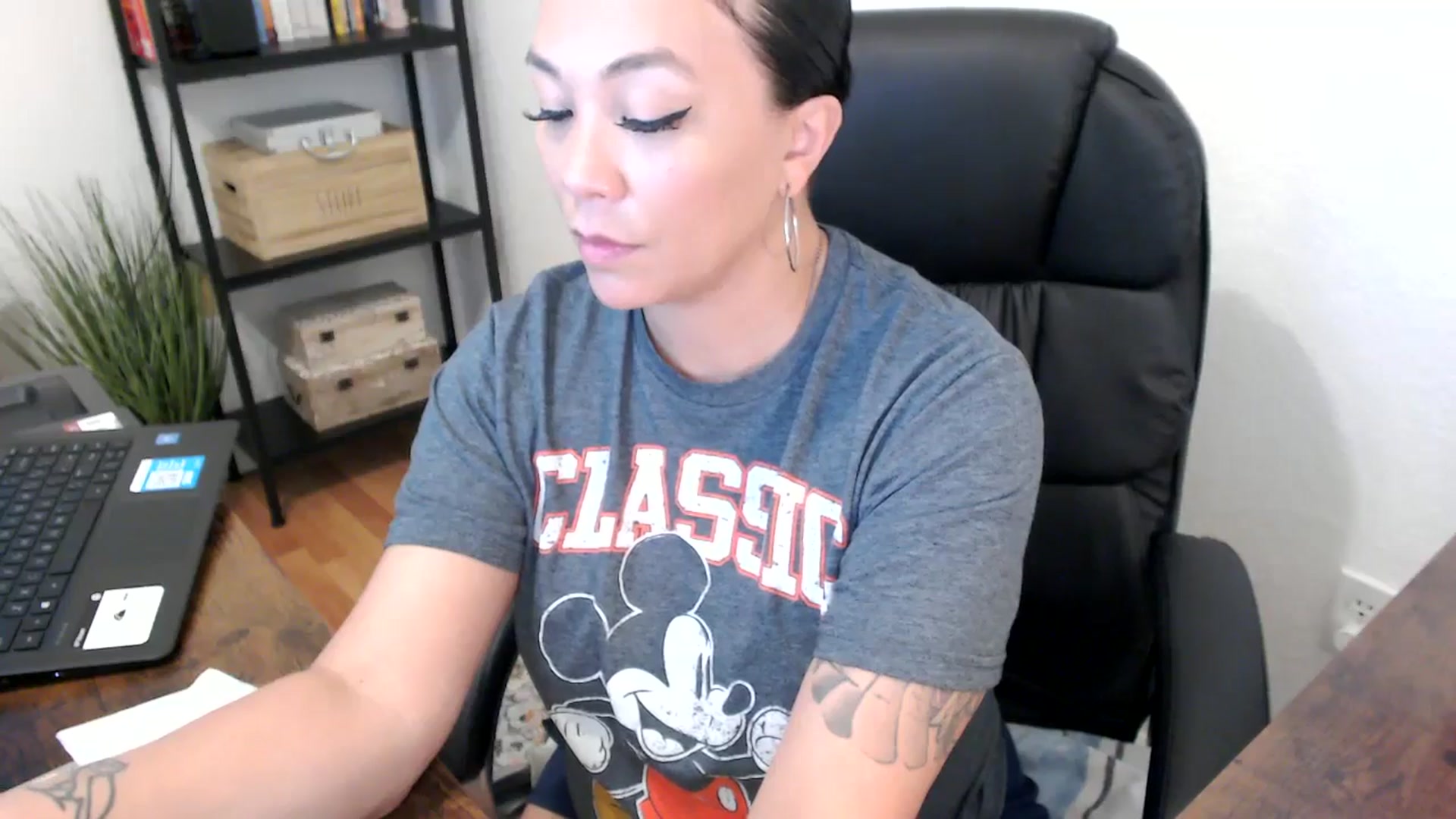 Gallery image thumbnail from MickaylaMoon's myfreecams stream on, 07/31/2024, 18:03 image 7 of 20