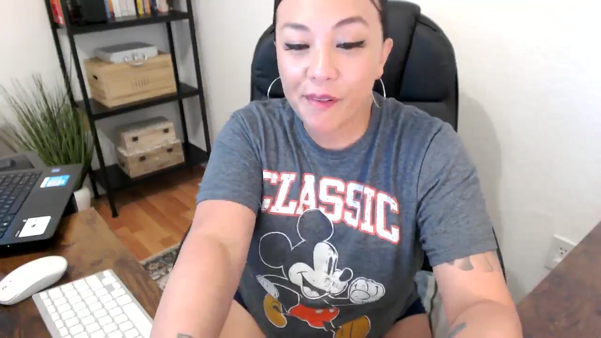 Gallery image thumbnail from MickaylaMoon's myfreecams stream on, 07/31/2024, 18:53 image 12 of 20