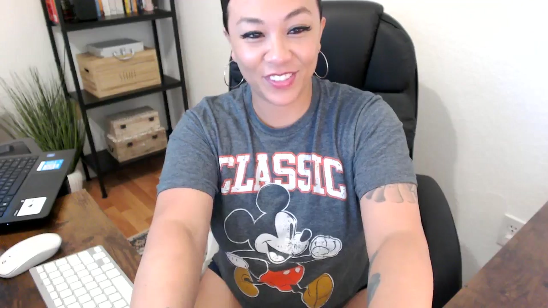 Gallery image thumbnail from MickaylaMoon's myfreecams stream on, 07/31/2024, 18:53 image 13 of 20
