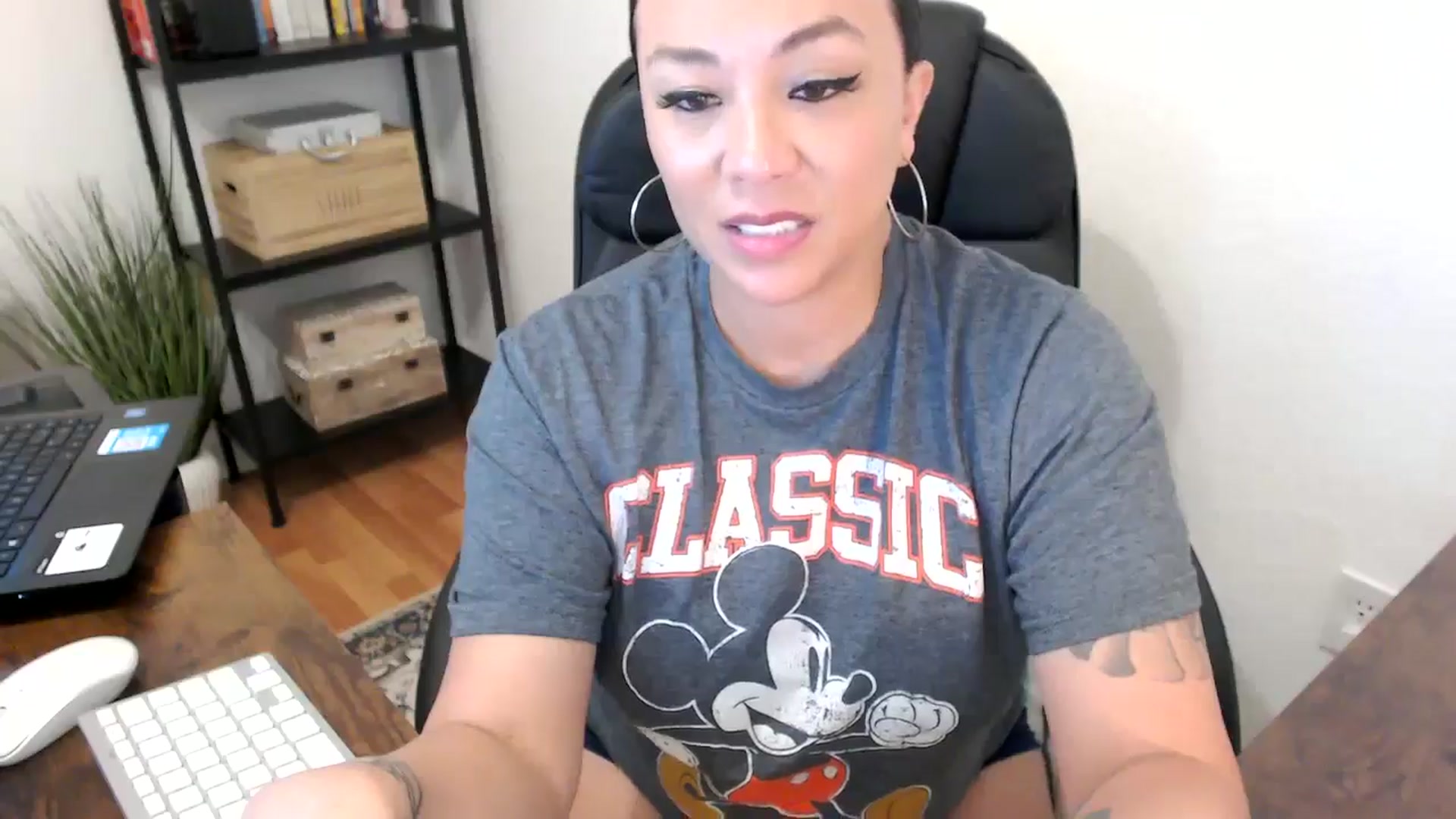 Gallery image thumbnail from MickaylaMoon's myfreecams stream on, 07/31/2024, 18:53 image 16 of 20