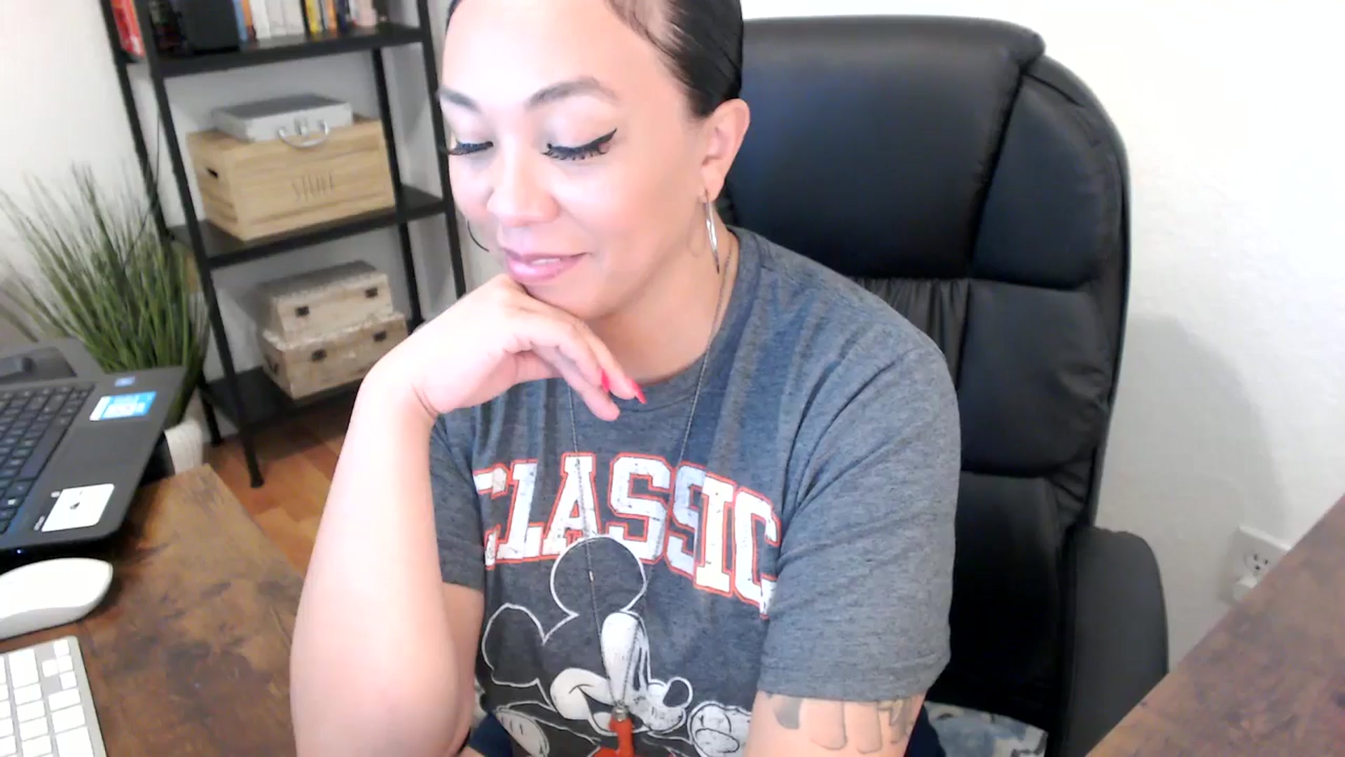 Gallery image thumbnail from MickaylaMoon's myfreecams stream on, 07/31/2024, 19:47 image 5 of 20