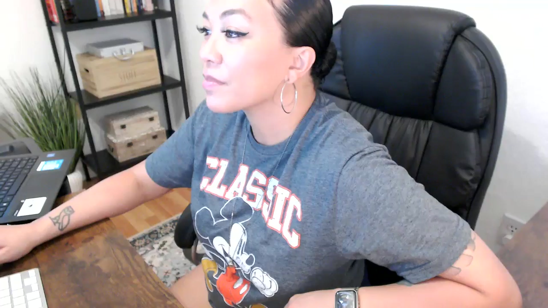 Gallery image thumbnail from MickaylaMoon's myfreecams stream on, 07/31/2024, 19:47 image 11 of 20