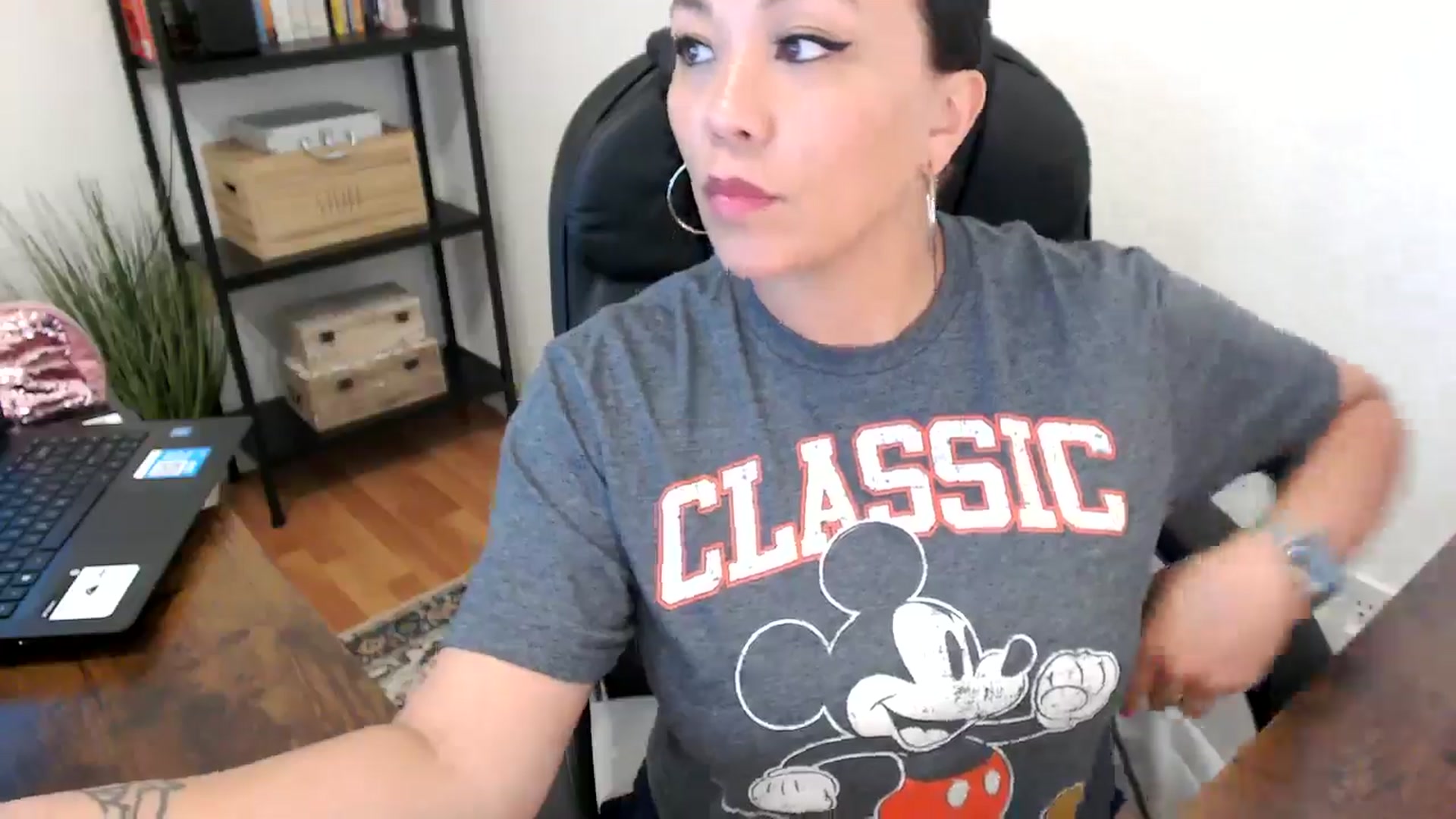 Gallery image thumbnail from MickaylaMoon's myfreecams stream on, 07/31/2024, 20:08 image 20 of 20