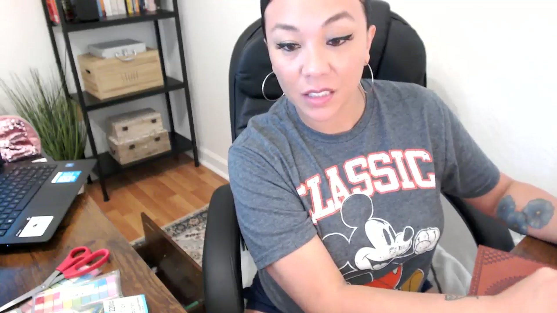 Gallery image thumbnail from MickaylaMoon's myfreecams stream on, 07/31/2024, 20:08 image 10 of 20
