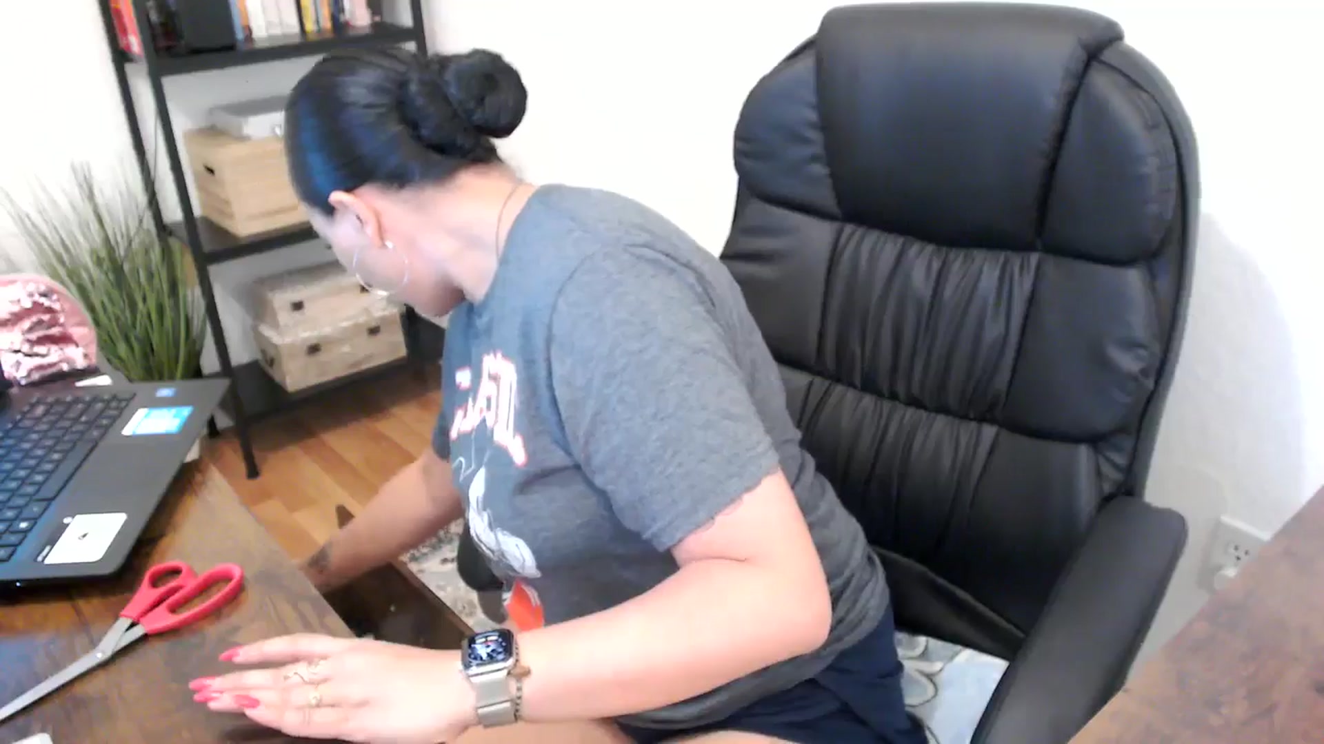 Gallery image thumbnail from MickaylaMoon's myfreecams stream on, 07/31/2024, 20:08 image 11 of 20