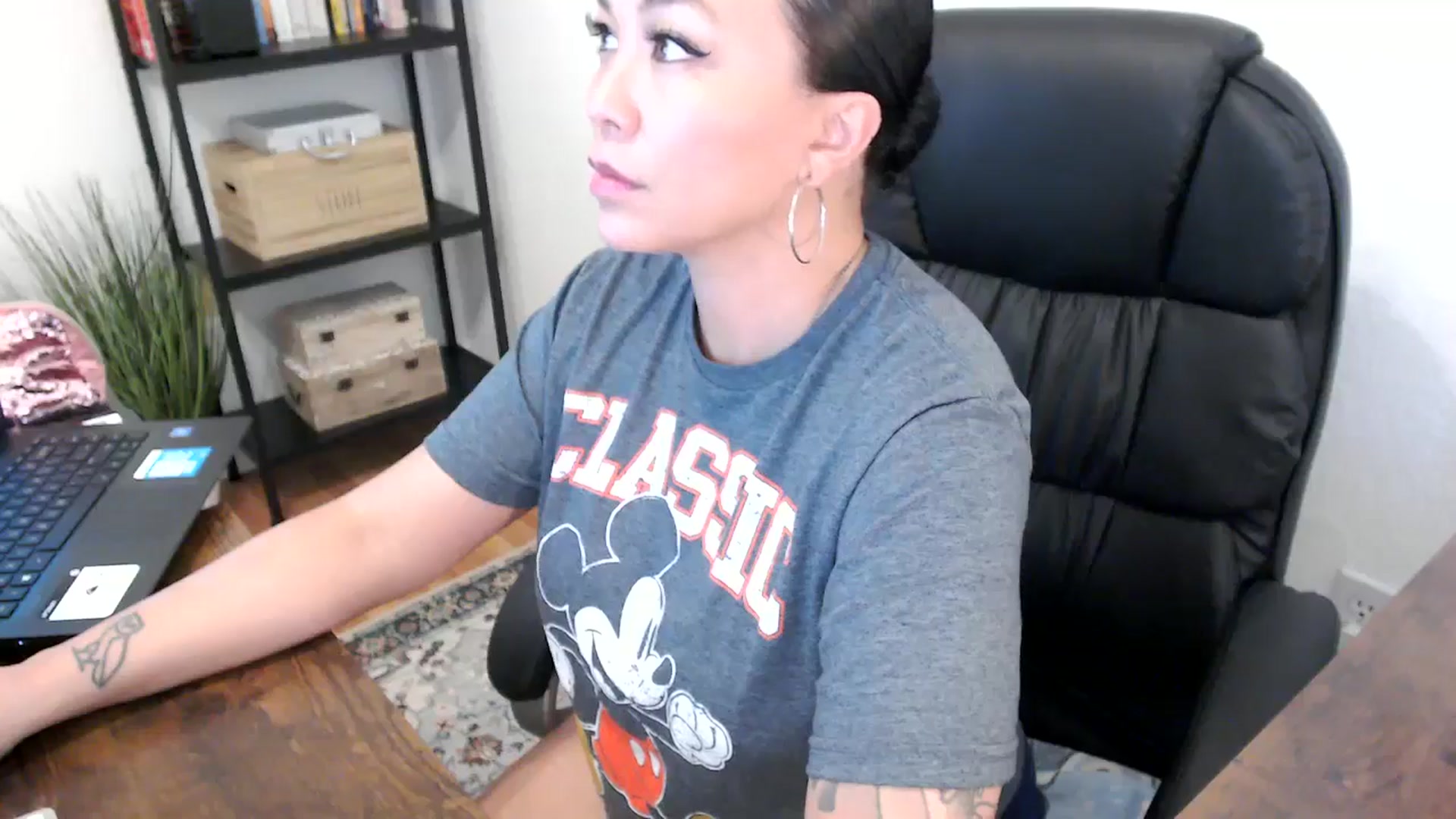 Gallery image thumbnail from MickaylaMoon's myfreecams stream on, 07/31/2024, 20:08 image 18 of 20