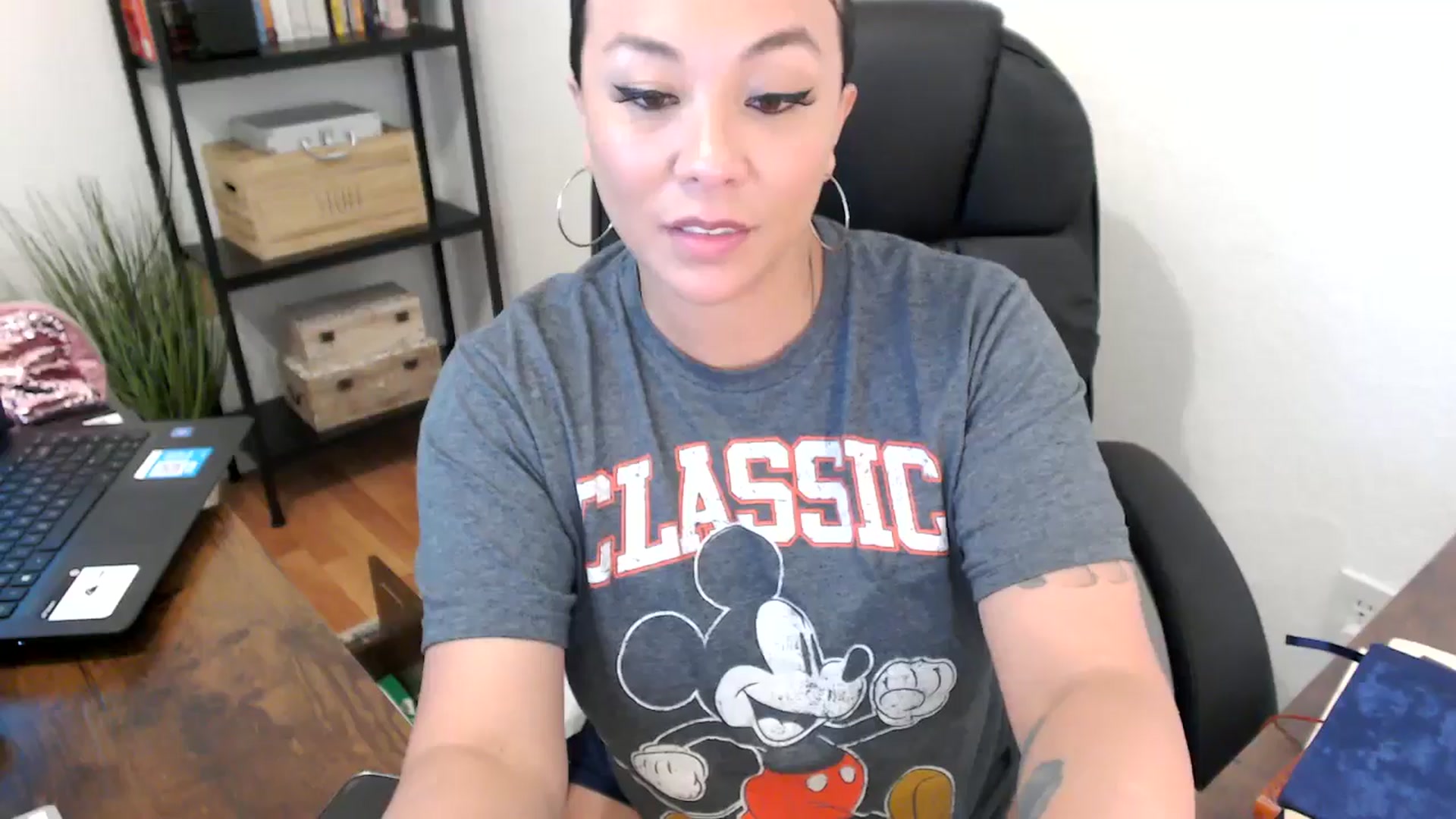 Gallery image thumbnail from MickaylaMoon's myfreecams stream on, 07/31/2024, 20:08 image 5 of 20