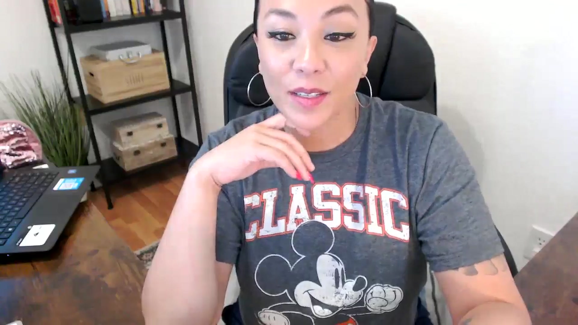 Gallery image thumbnail from MickaylaMoon's myfreecams stream on, 07/31/2024, 20:08 image 12 of 20