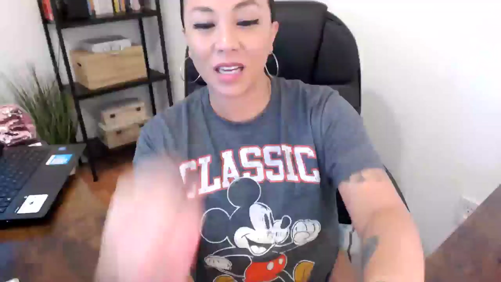 Gallery image thumbnail from MickaylaMoon's myfreecams stream on, 07/31/2024, 20:24 image 18 of 20