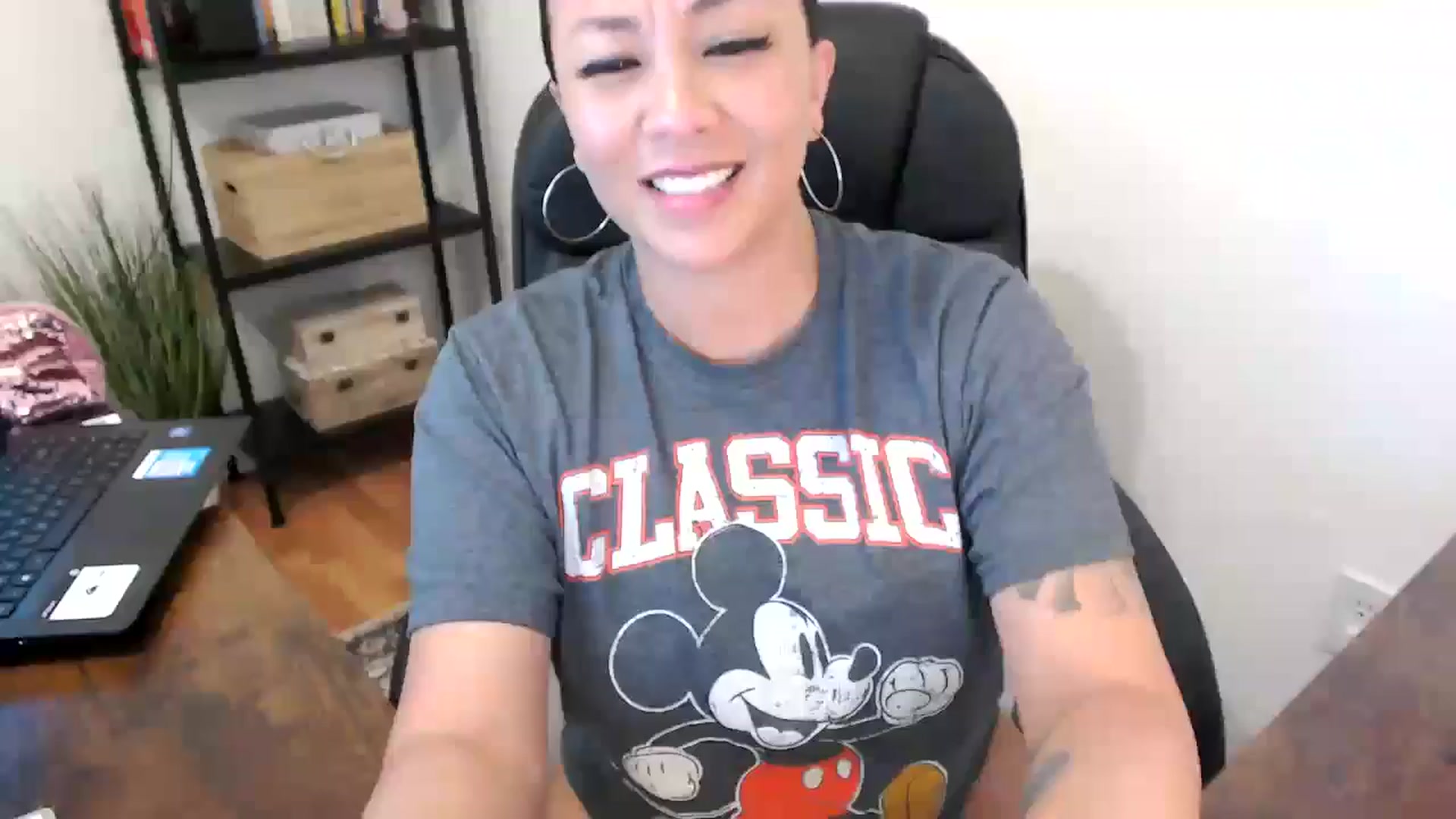 Gallery image thumbnail from MickaylaMoon's myfreecams stream on, 07/31/2024, 20:24 image 4 of 20