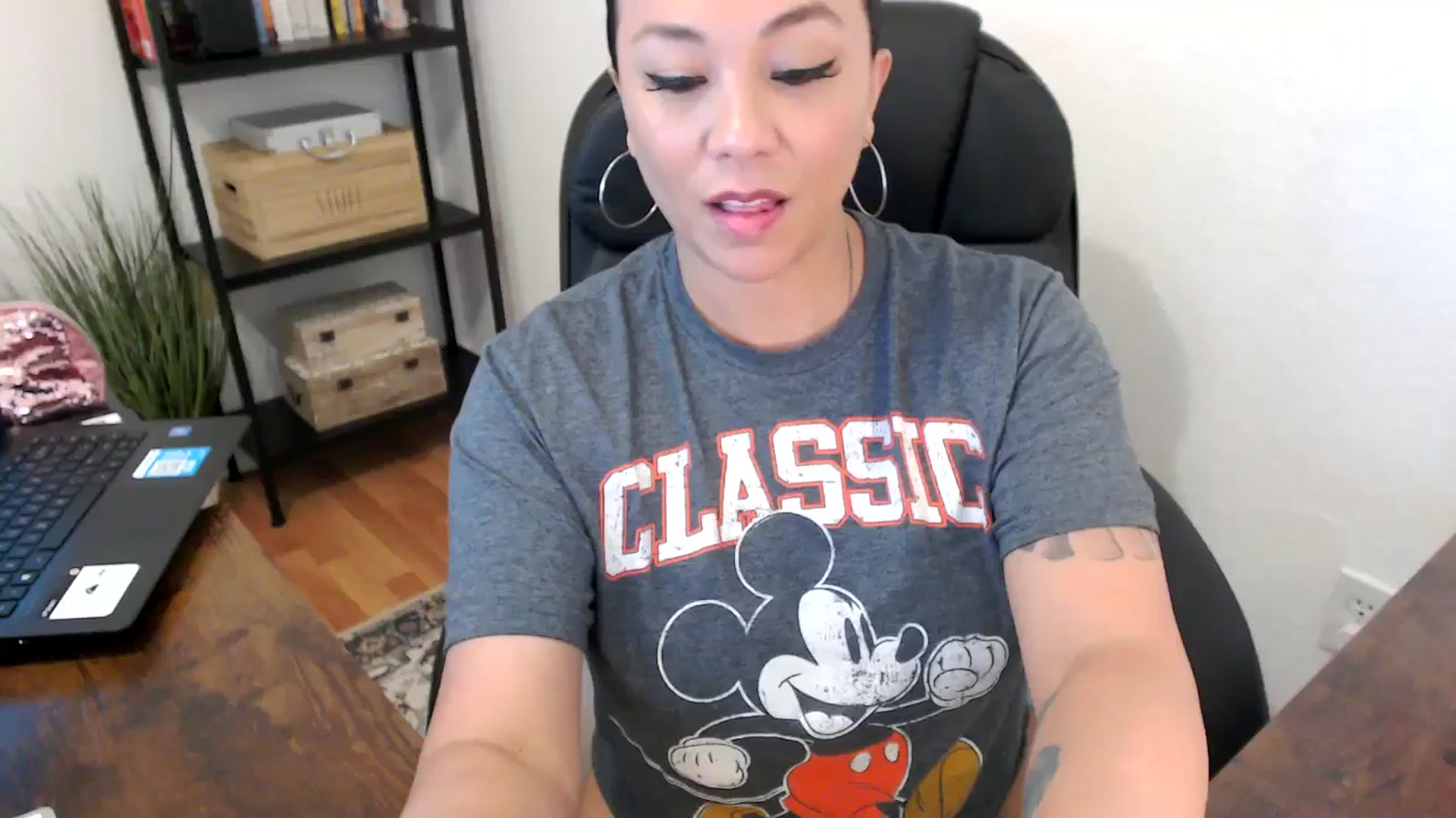 Gallery image thumbnail from MickaylaMoon's myfreecams stream on, 07/31/2024, 20:24 image 1 of 20