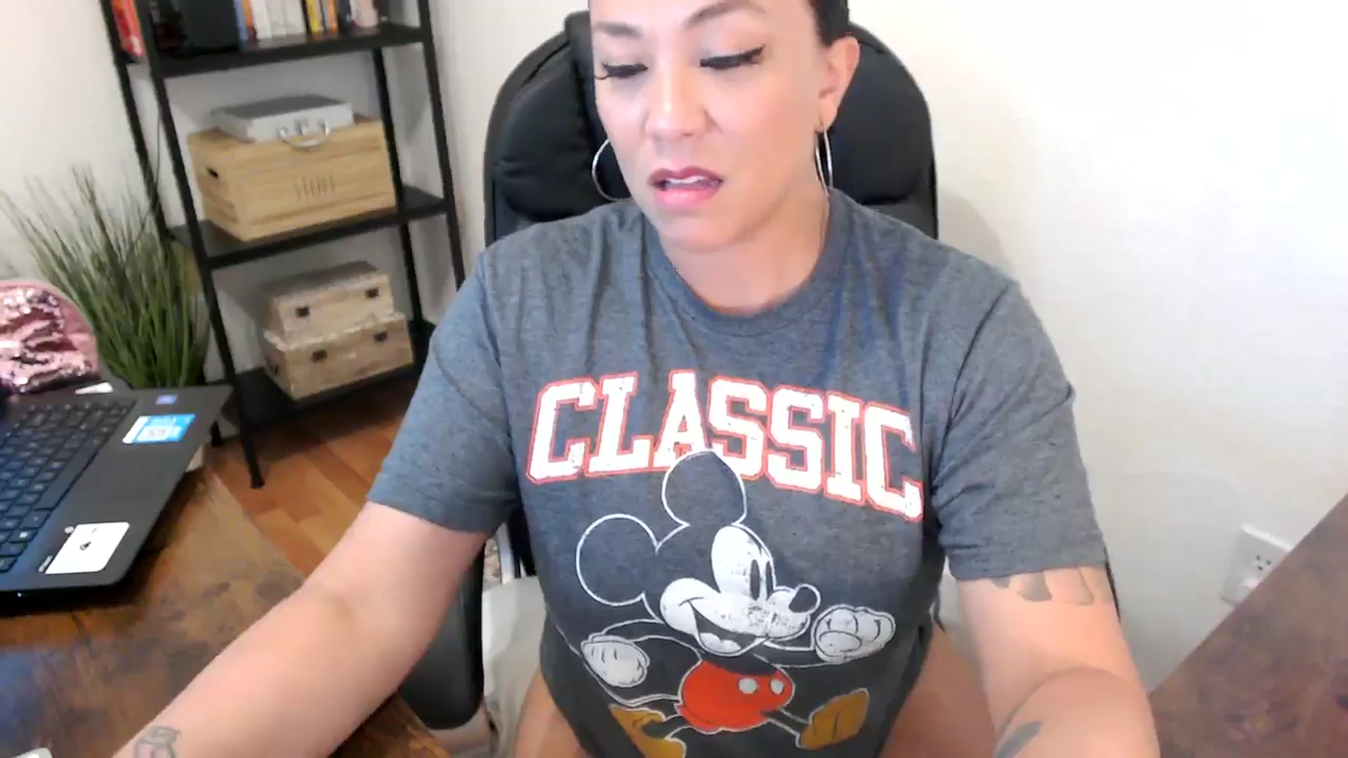 Gallery image thumbnail from MickaylaMoon's myfreecams stream on, 07/31/2024, 20:24 image 2 of 20