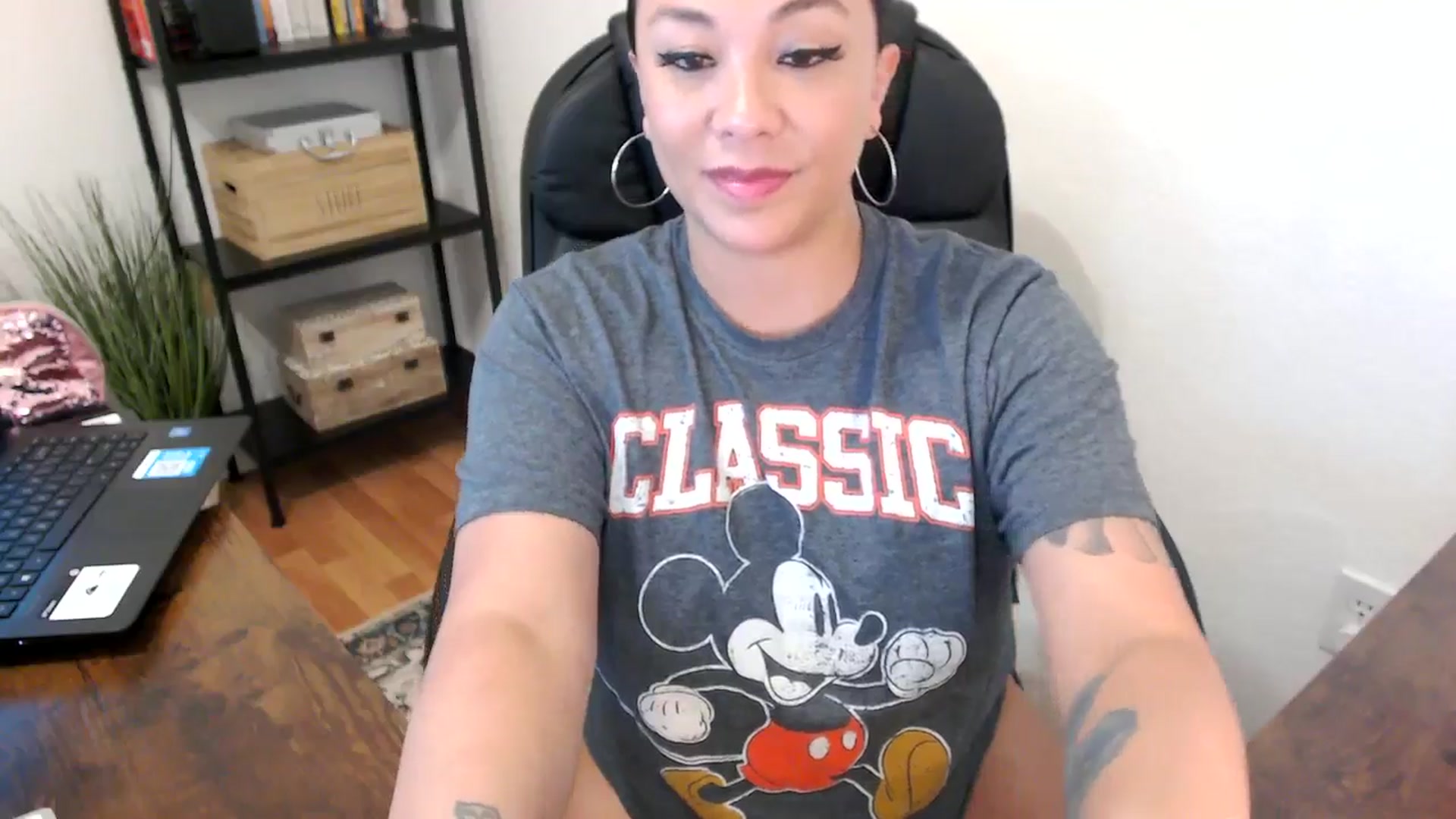 Gallery image thumbnail from MickaylaMoon's myfreecams stream on, 07/31/2024, 20:24 image 3 of 20