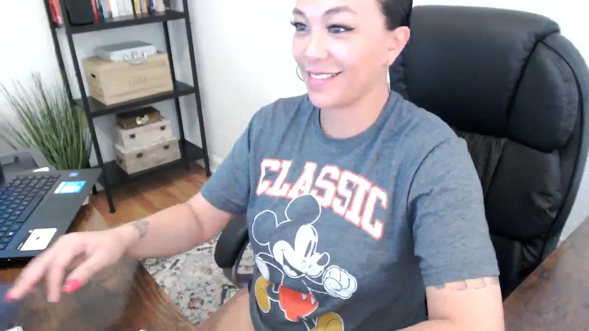 Gallery image thumbnail from MickaylaMoon's myfreecams stream on, 07/31/2024, 21:23 image 11 of 20