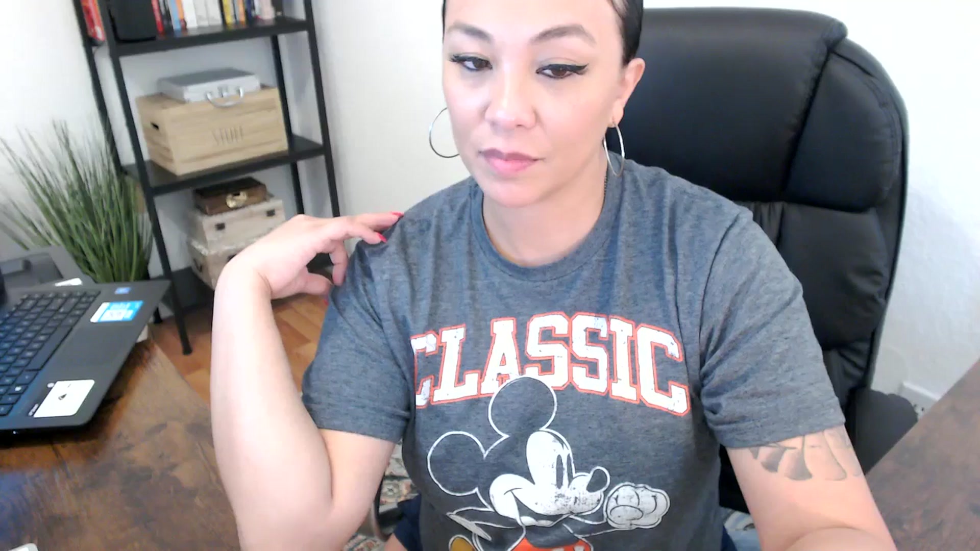 Gallery image thumbnail from MickaylaMoon's myfreecams stream on, 07/31/2024, 21:23 image 18 of 20