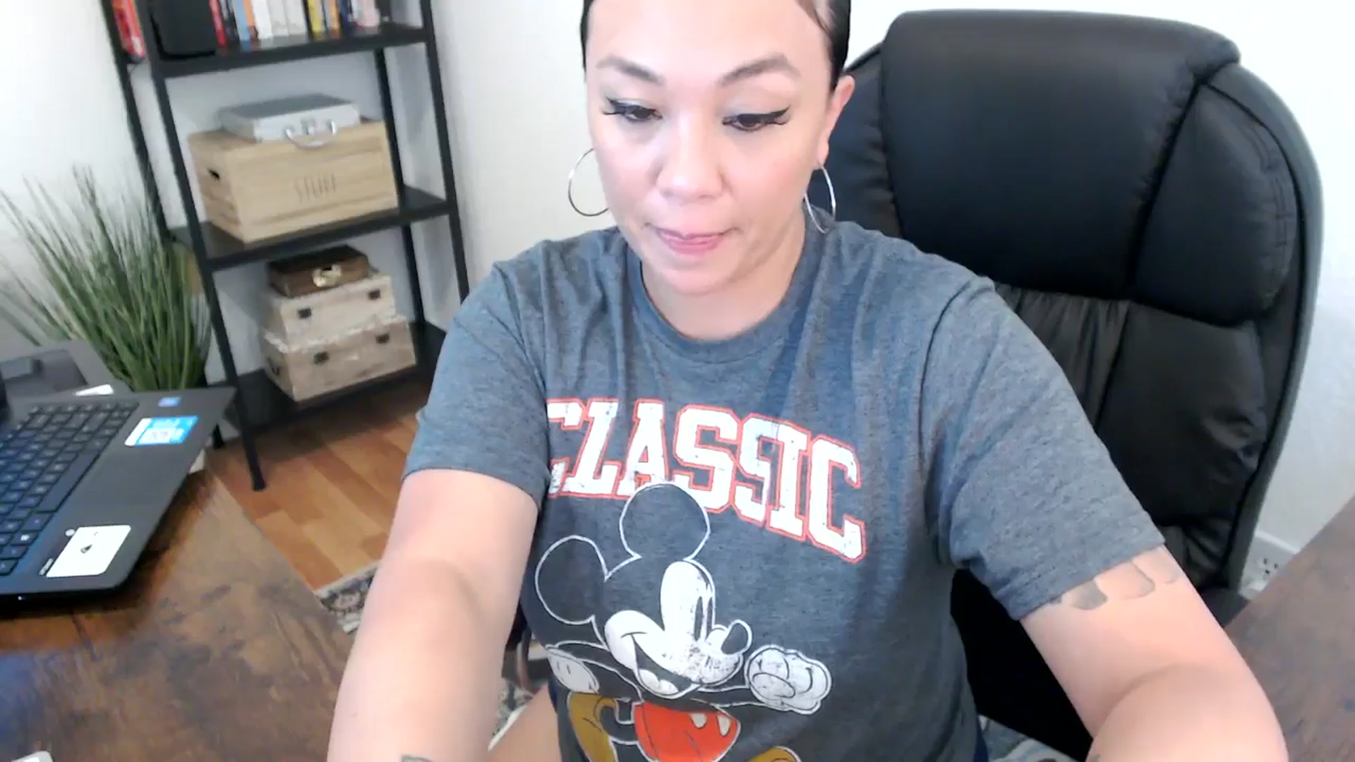 Gallery image thumbnail from MickaylaMoon's myfreecams stream on, 07/31/2024, 21:23 image 10 of 20