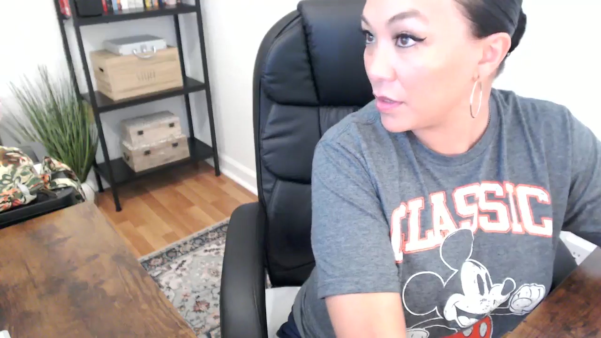 Gallery image thumbnail from MickaylaMoon's myfreecams stream on, 07/31/2024, 22:48 image 6 of 20