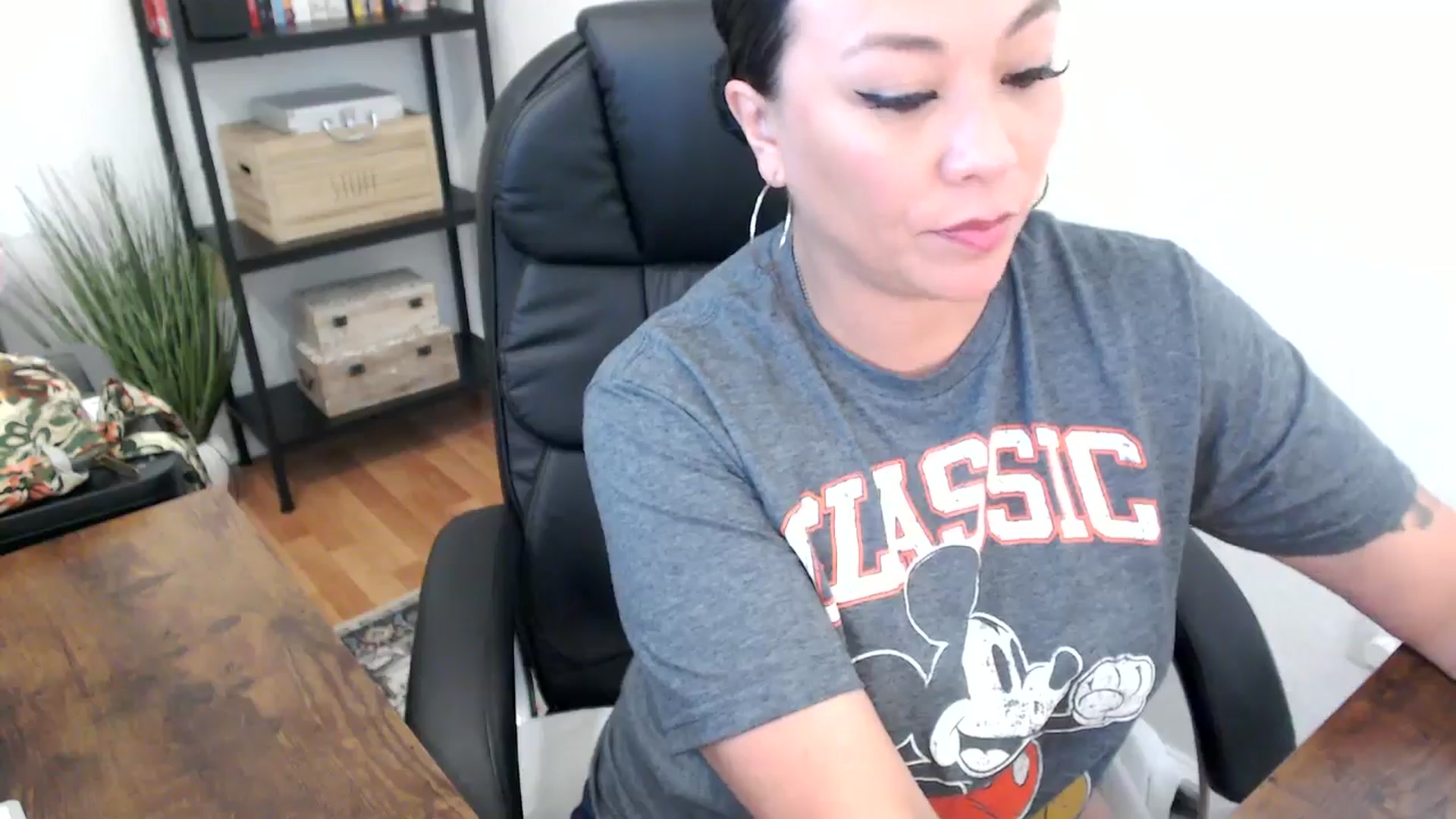 Gallery image thumbnail from MickaylaMoon's myfreecams stream on, 07/31/2024, 22:48 image 3 of 20