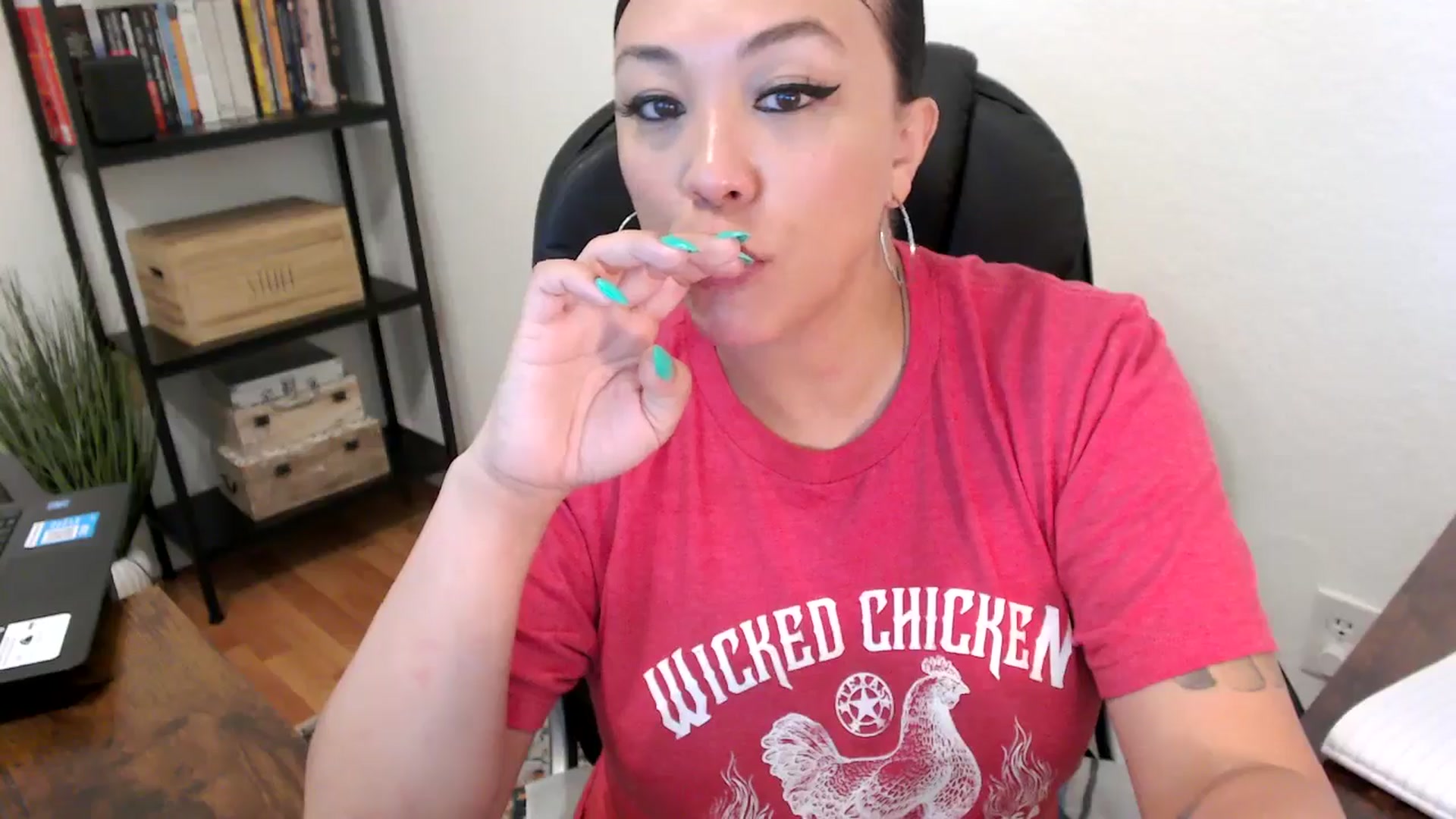 Gallery image thumbnail from MickaylaMoon's myfreecams stream on, 08/01/2024, 17:26 image 9 of 20
