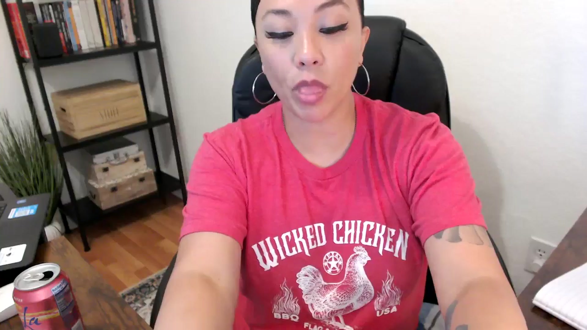 Gallery image thumbnail from MickaylaMoon's myfreecams stream on, 08/01/2024, 17:26 image 12 of 20