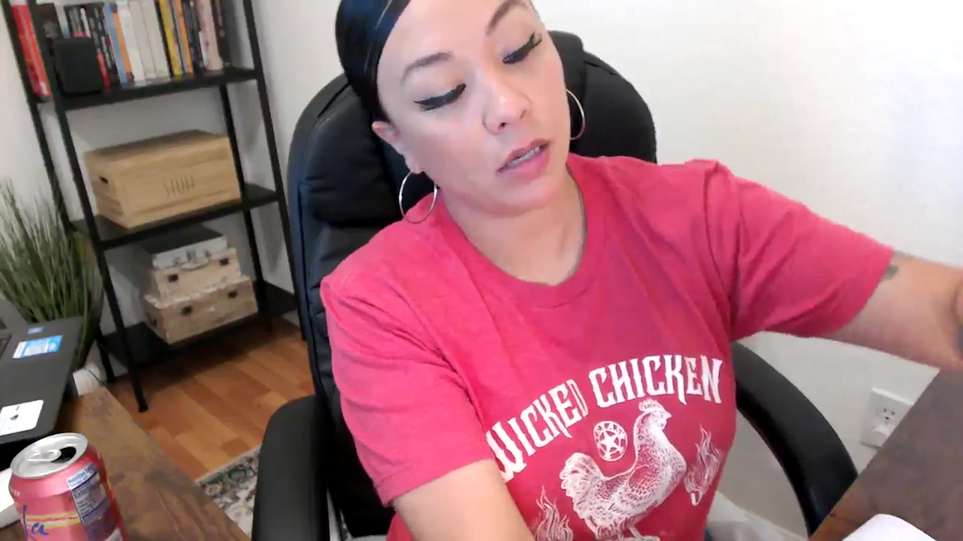 Gallery image thumbnail from MickaylaMoon's myfreecams stream on, 08/01/2024, 17:26 image 15 of 20