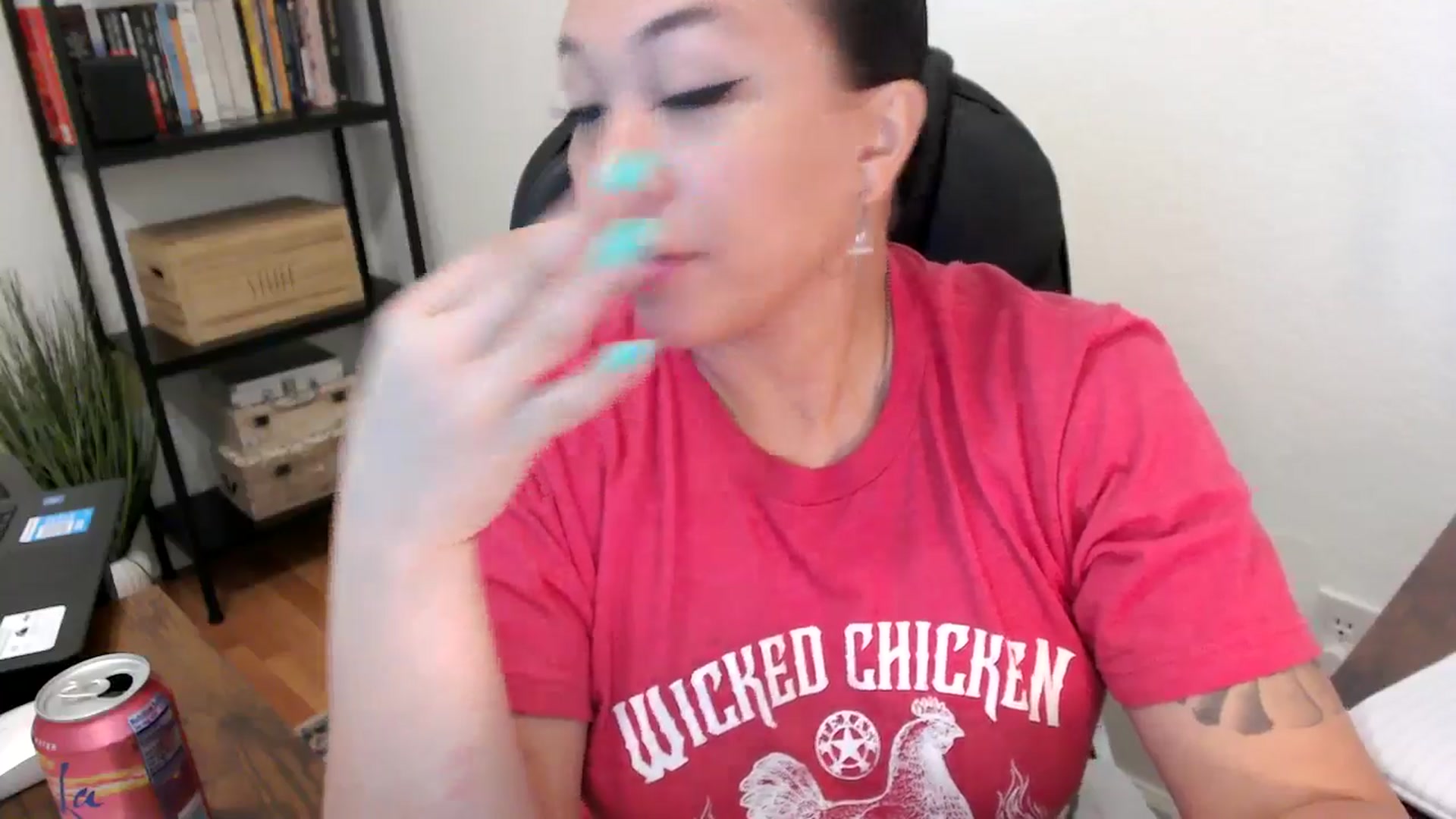 Gallery image thumbnail from MickaylaMoon's myfreecams stream on, 08/01/2024, 17:26 image 13 of 20