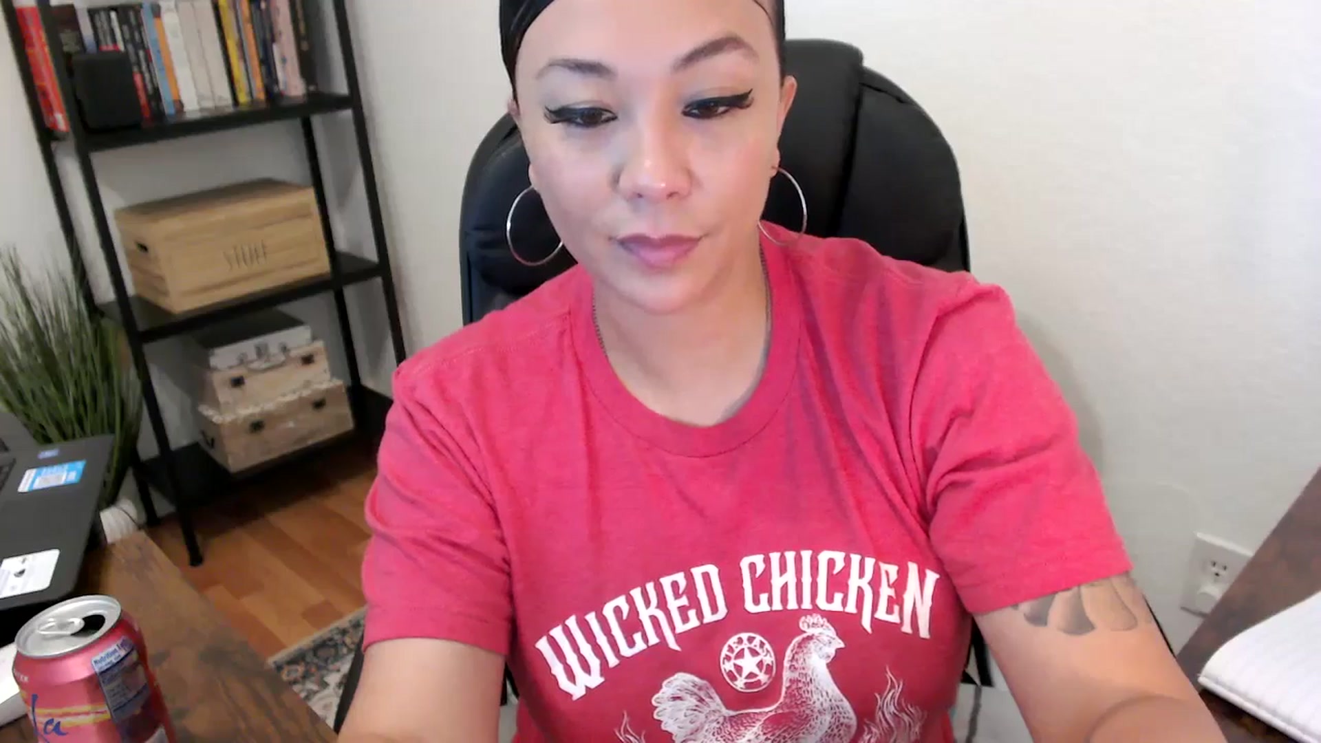 Gallery image thumbnail from MickaylaMoon's myfreecams stream on, 08/01/2024, 17:26 image 14 of 20