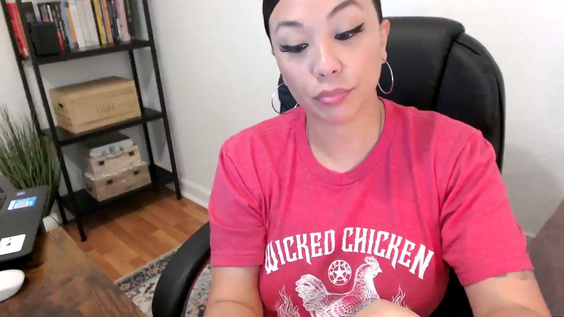 Gallery image thumbnail from MickaylaMoon's myfreecams stream on, 08/01/2024, 18:08 image 14 of 20