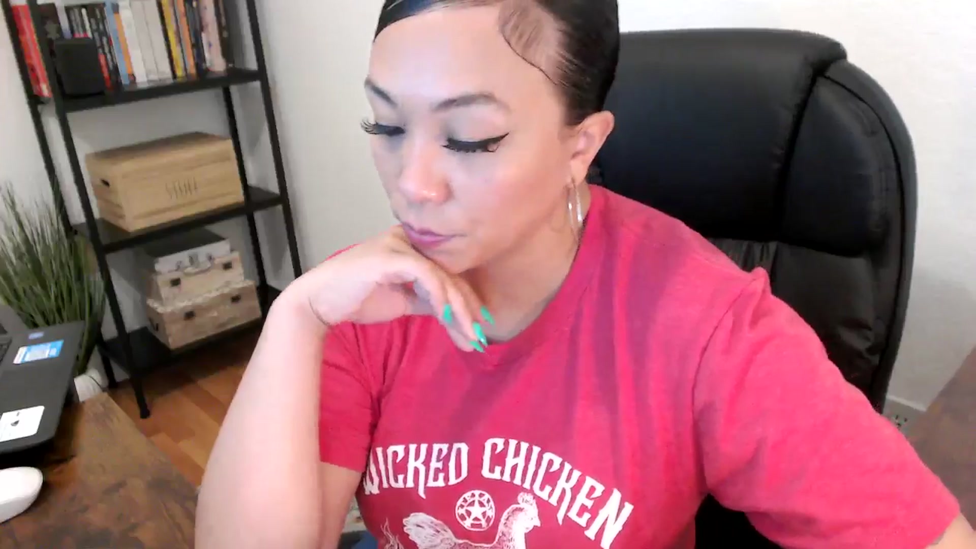 Gallery image thumbnail from MickaylaMoon's myfreecams stream on, 08/01/2024, 18:08 image 16 of 20