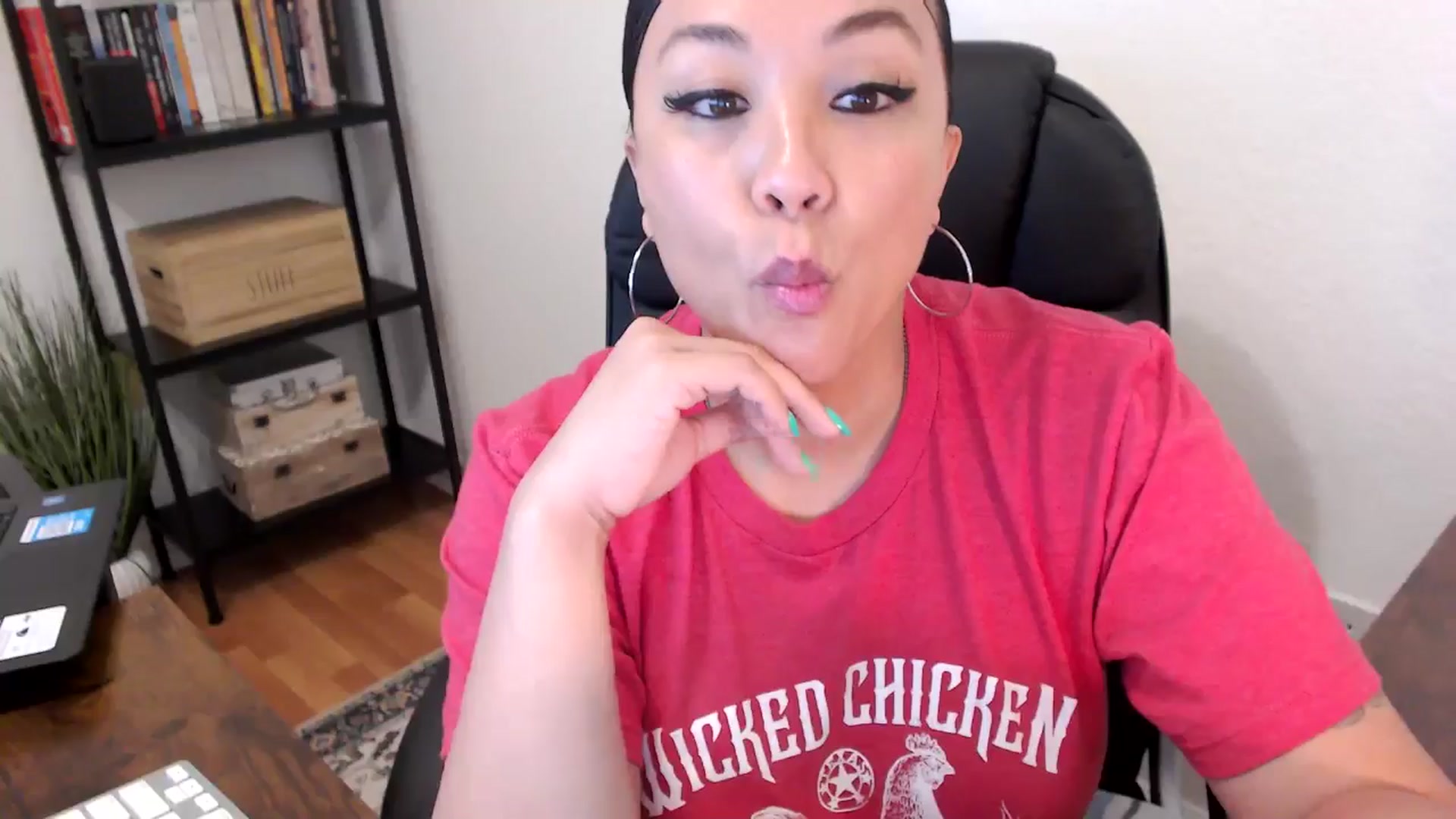 Gallery image thumbnail from MickaylaMoon's myfreecams stream on, 08/01/2024, 18:29 image 19 of 20