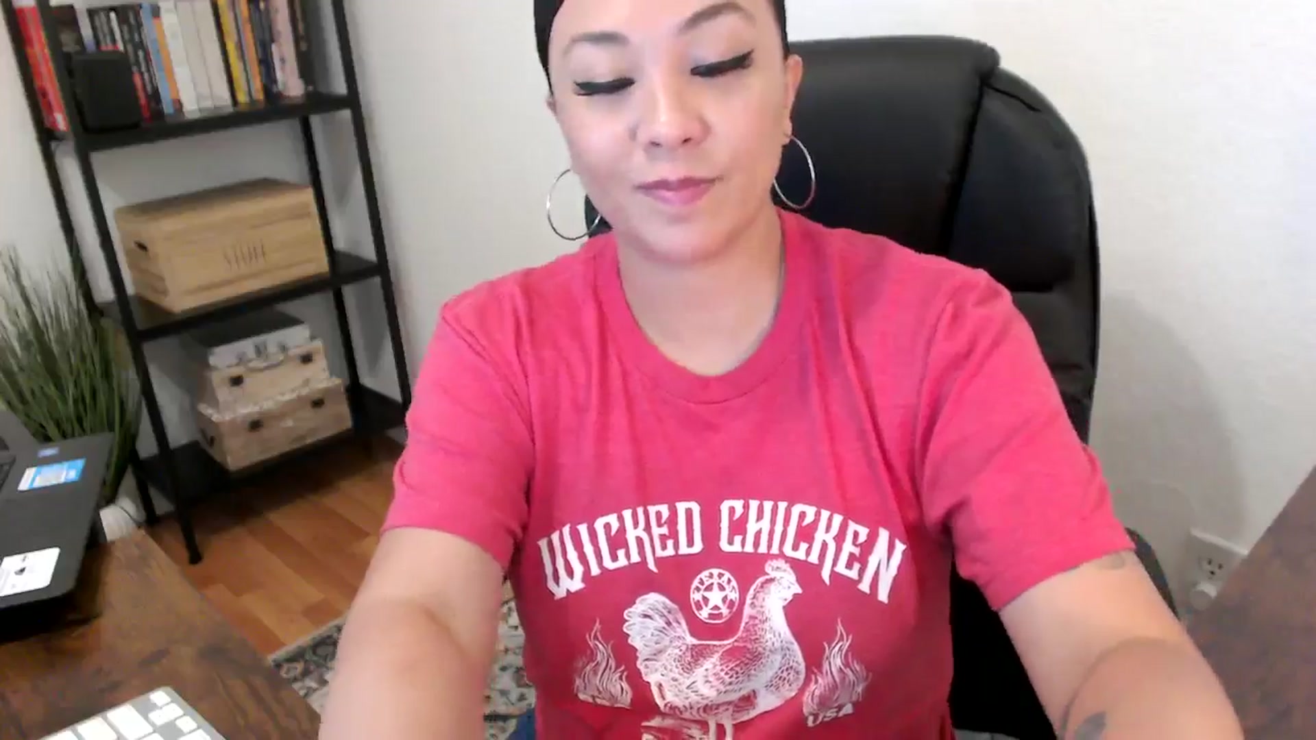 Gallery image thumbnail from MickaylaMoon's myfreecams stream on, 08/01/2024, 18:29 image 16 of 20
