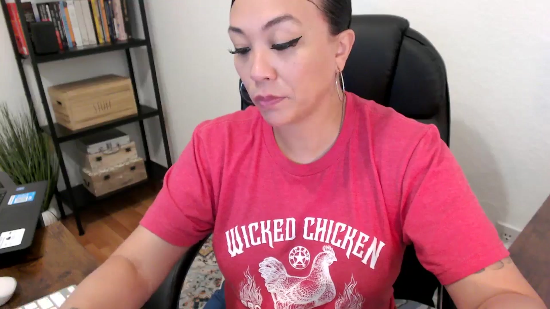 Gallery image thumbnail from MickaylaMoon's myfreecams stream on, 08/01/2024, 18:29 image 4 of 20