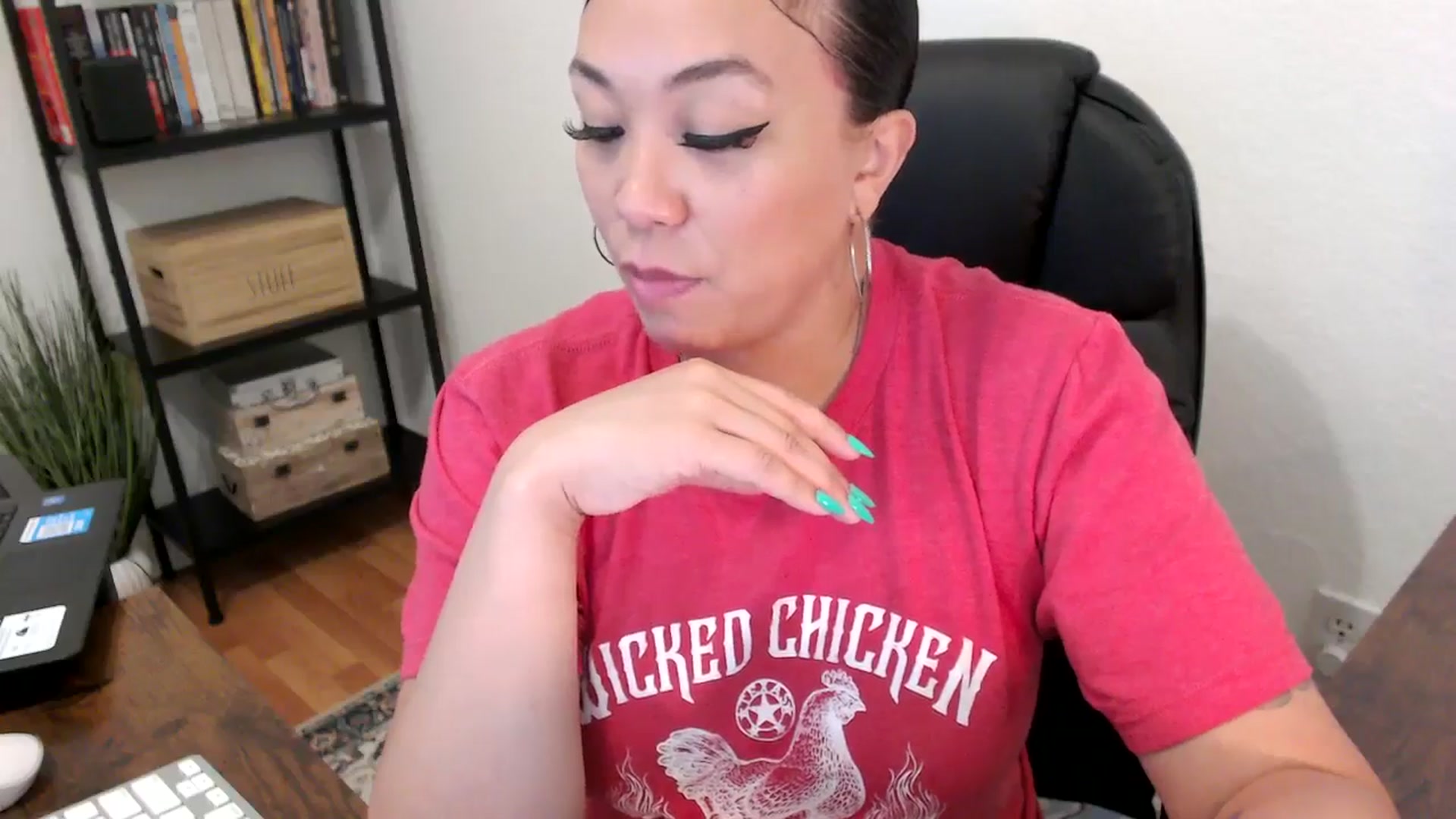 Gallery image thumbnail from MickaylaMoon's myfreecams stream on, 08/01/2024, 18:29 image 6 of 20