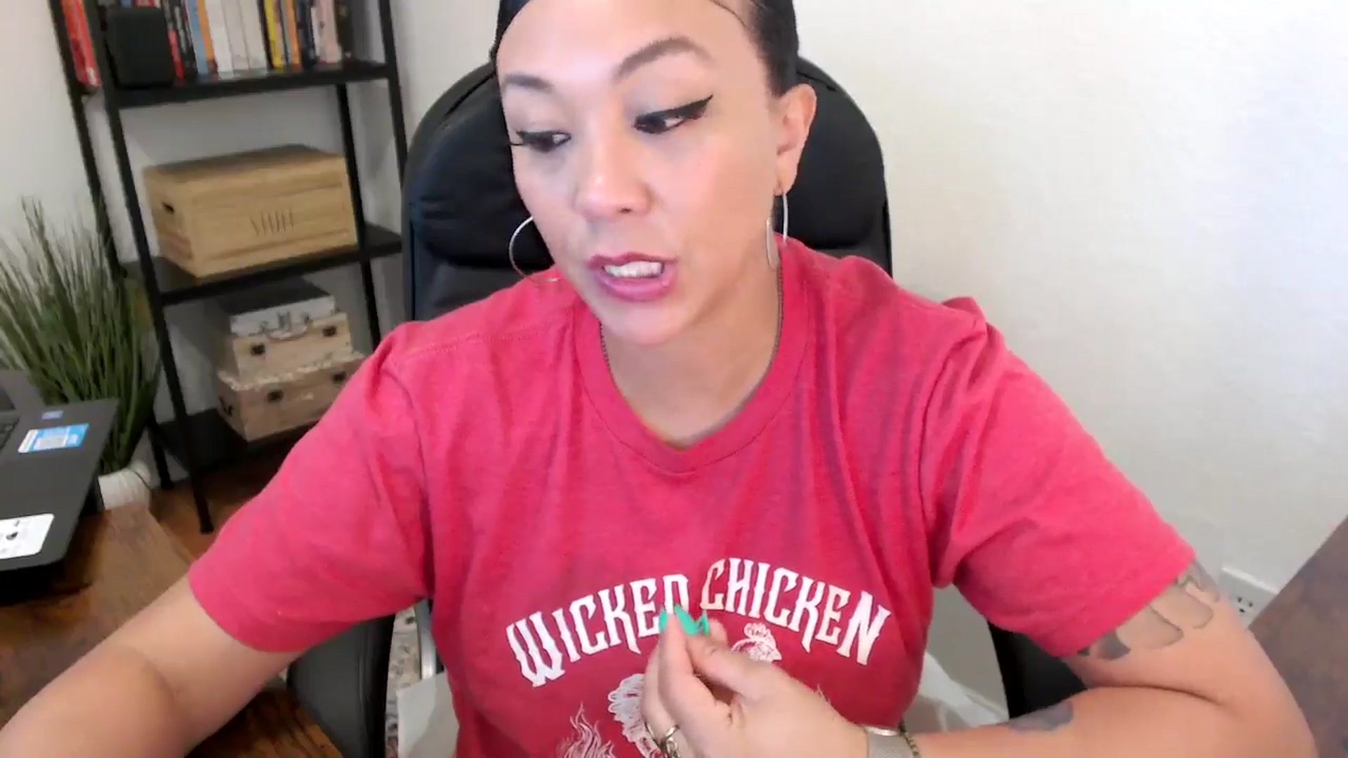 Gallery image thumbnail from MickaylaMoon's myfreecams stream on, 08/01/2024, 19:37 image 4 of 20