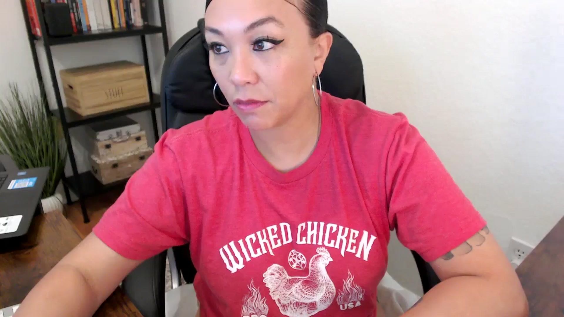 Gallery image thumbnail from MickaylaMoon's myfreecams stream on, 08/01/2024, 19:37 image 3 of 20