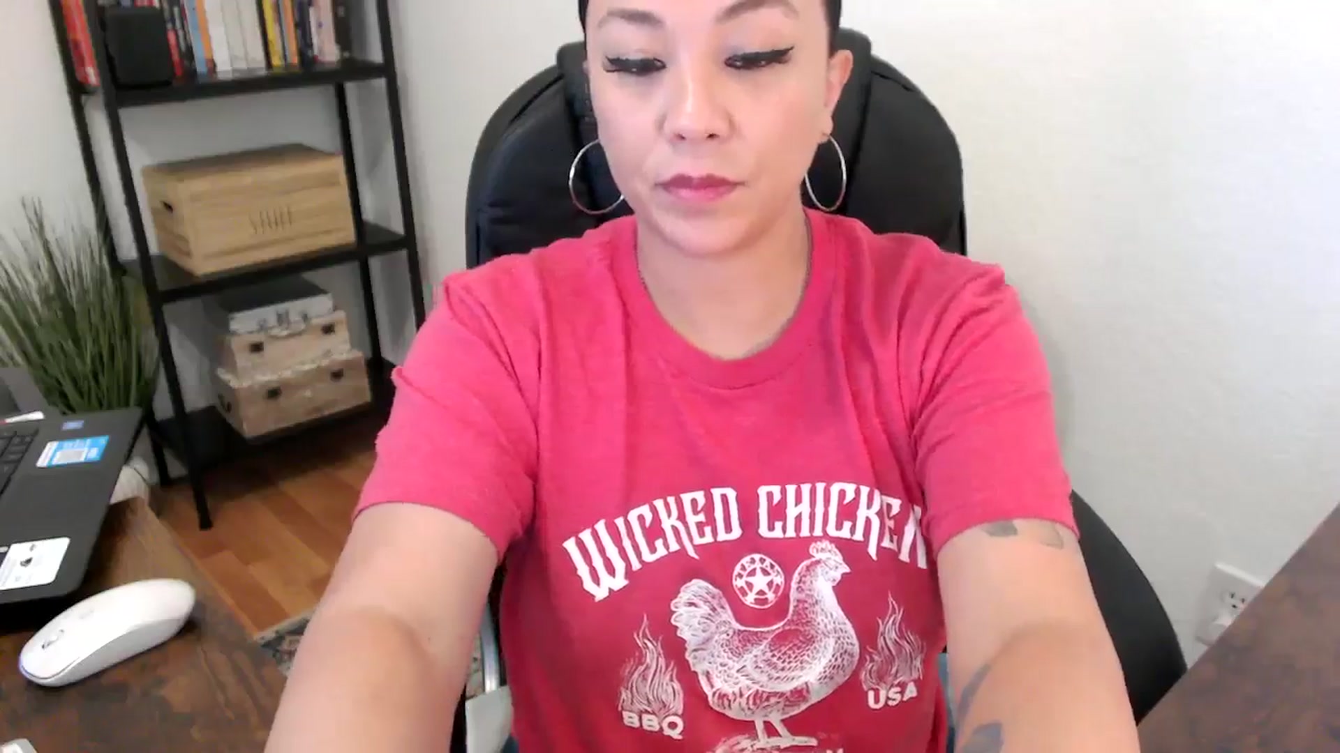 Gallery image thumbnail from MickaylaMoon's myfreecams stream on, 08/01/2024, 20:14 image 16 of 20
